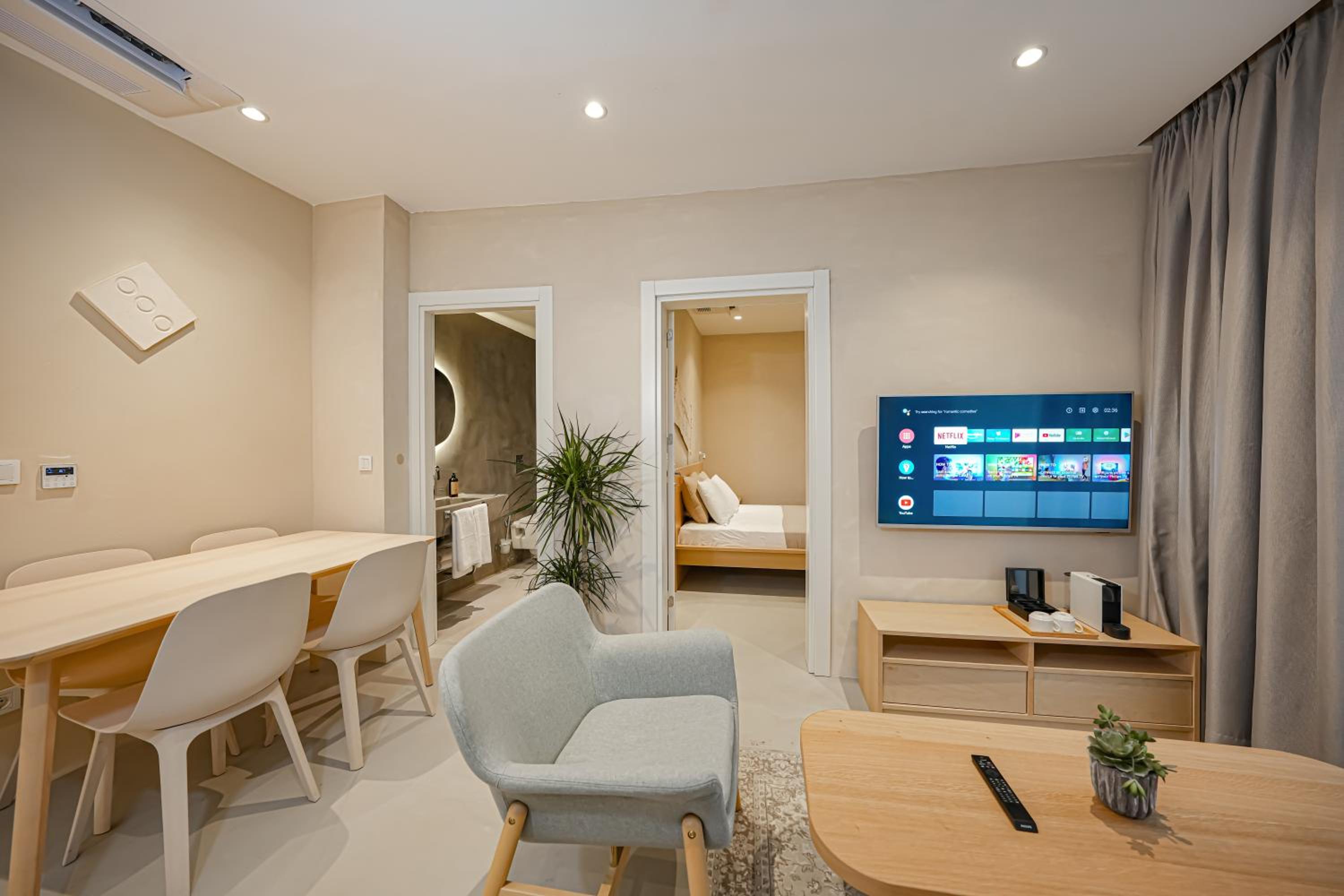 Suite - Photo 7