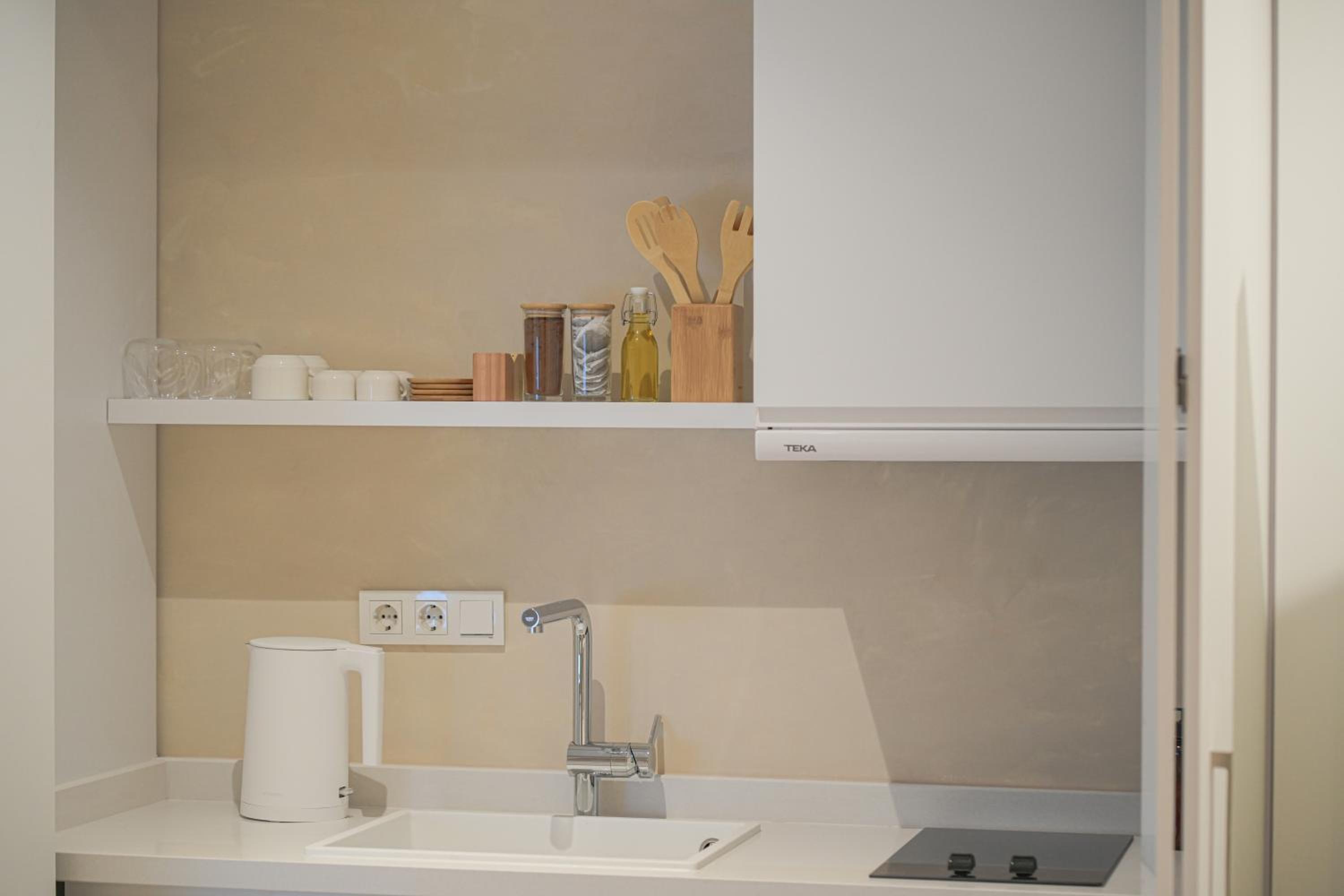 Suite - Photo 5