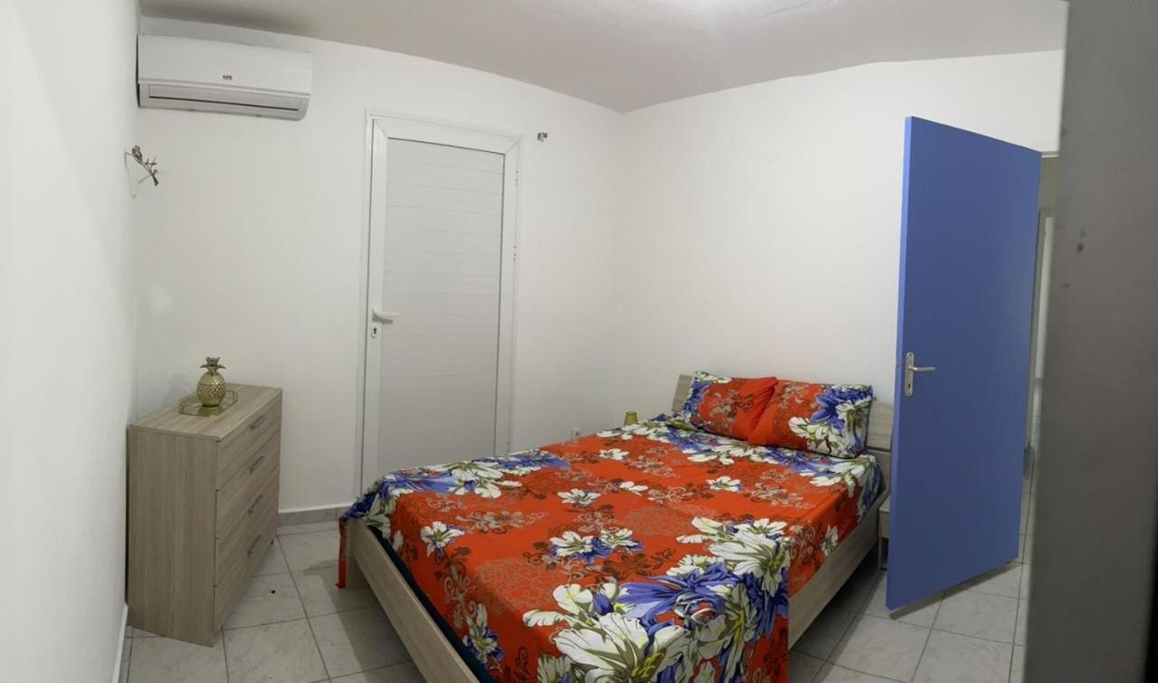Two-Bedroom House photo 2