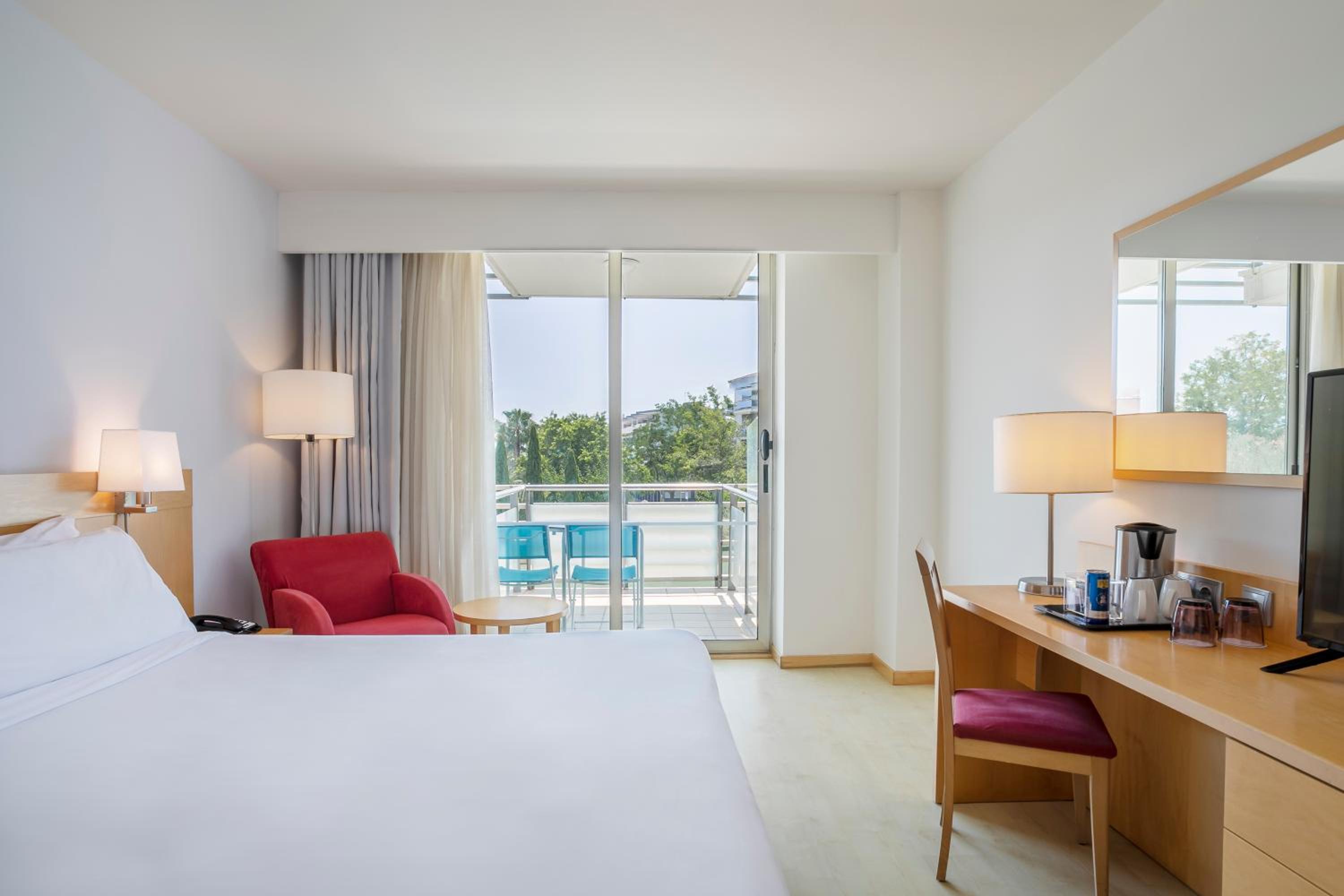 Premium Room - Photo 6