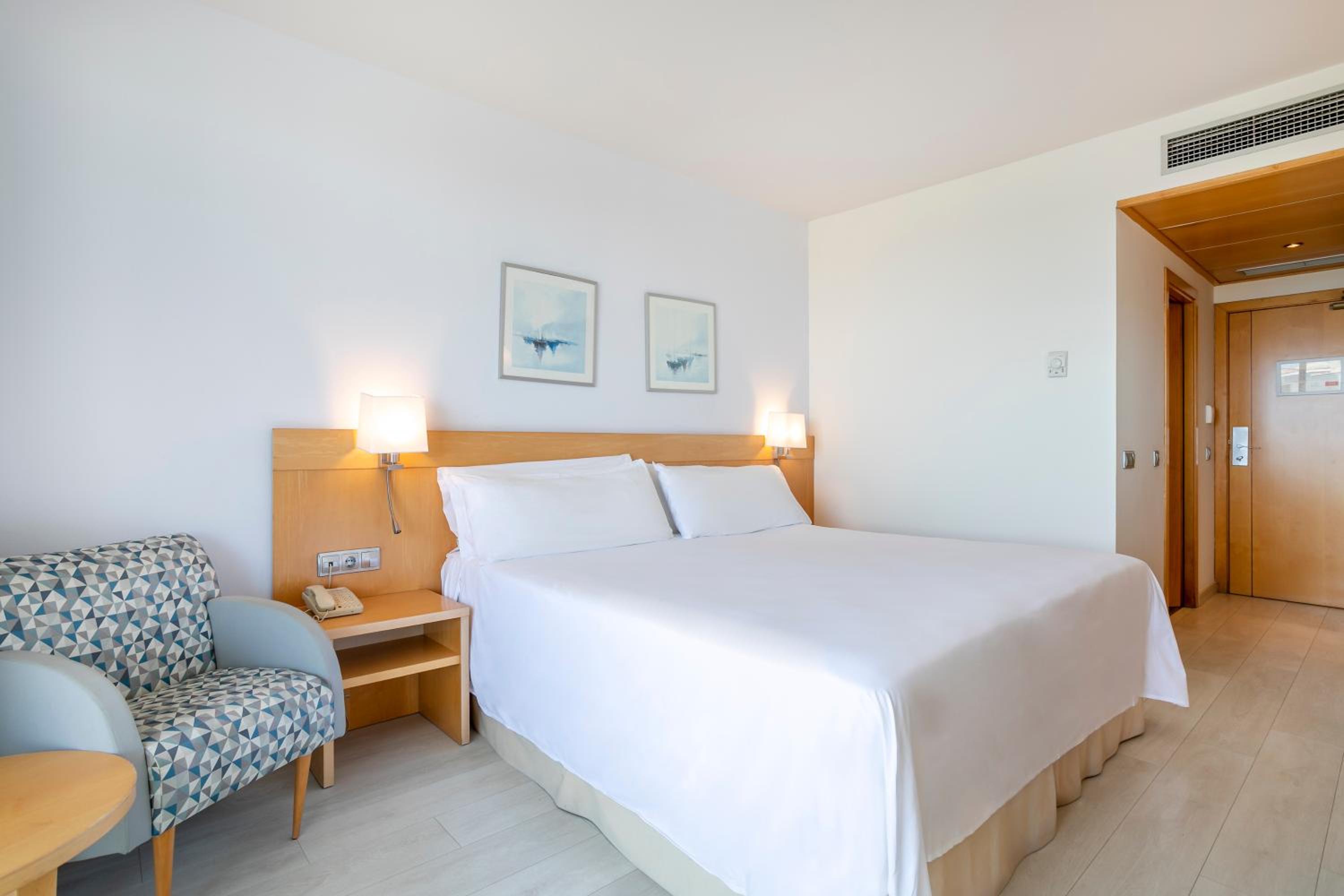 Premium Room Ocean View - Photo 5