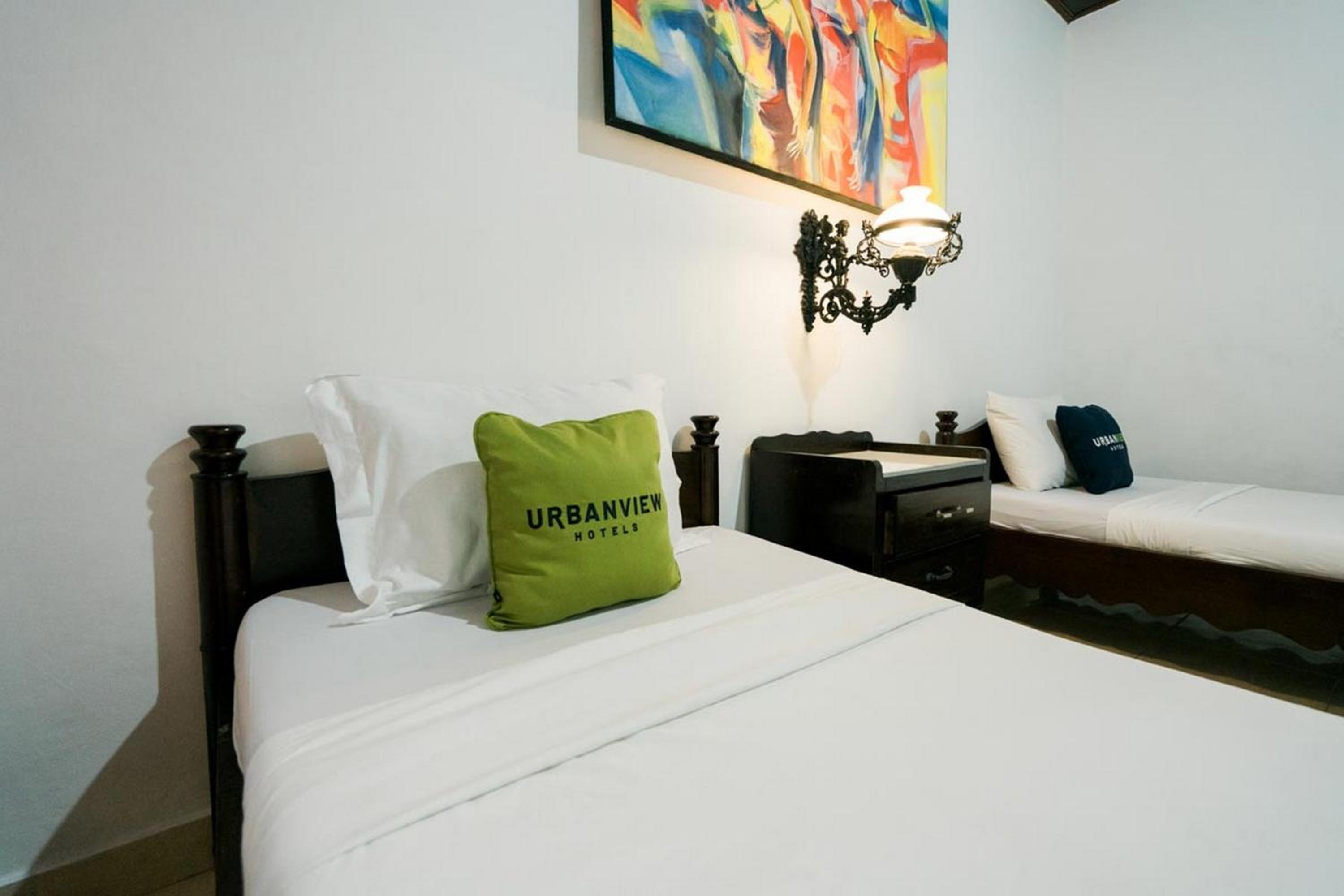 Twin Room - Photo 11