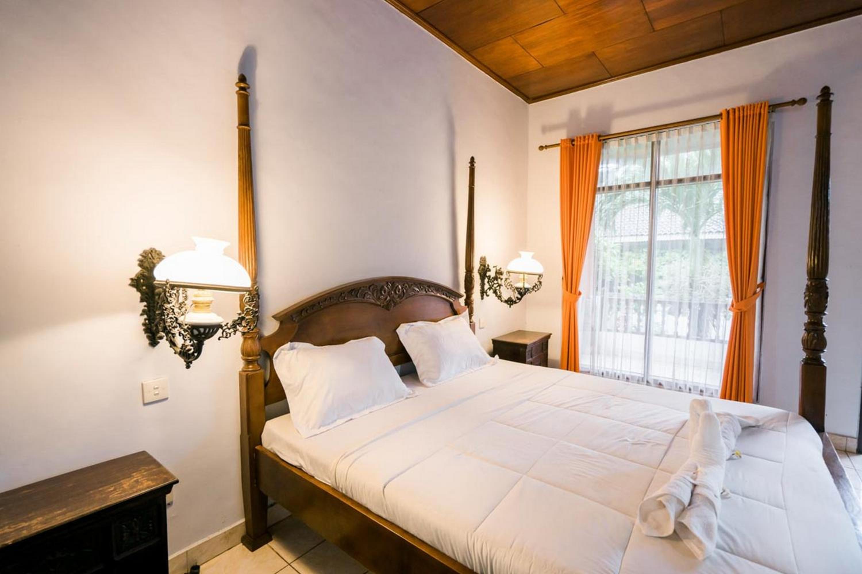 Deluxe Room - Photo 5