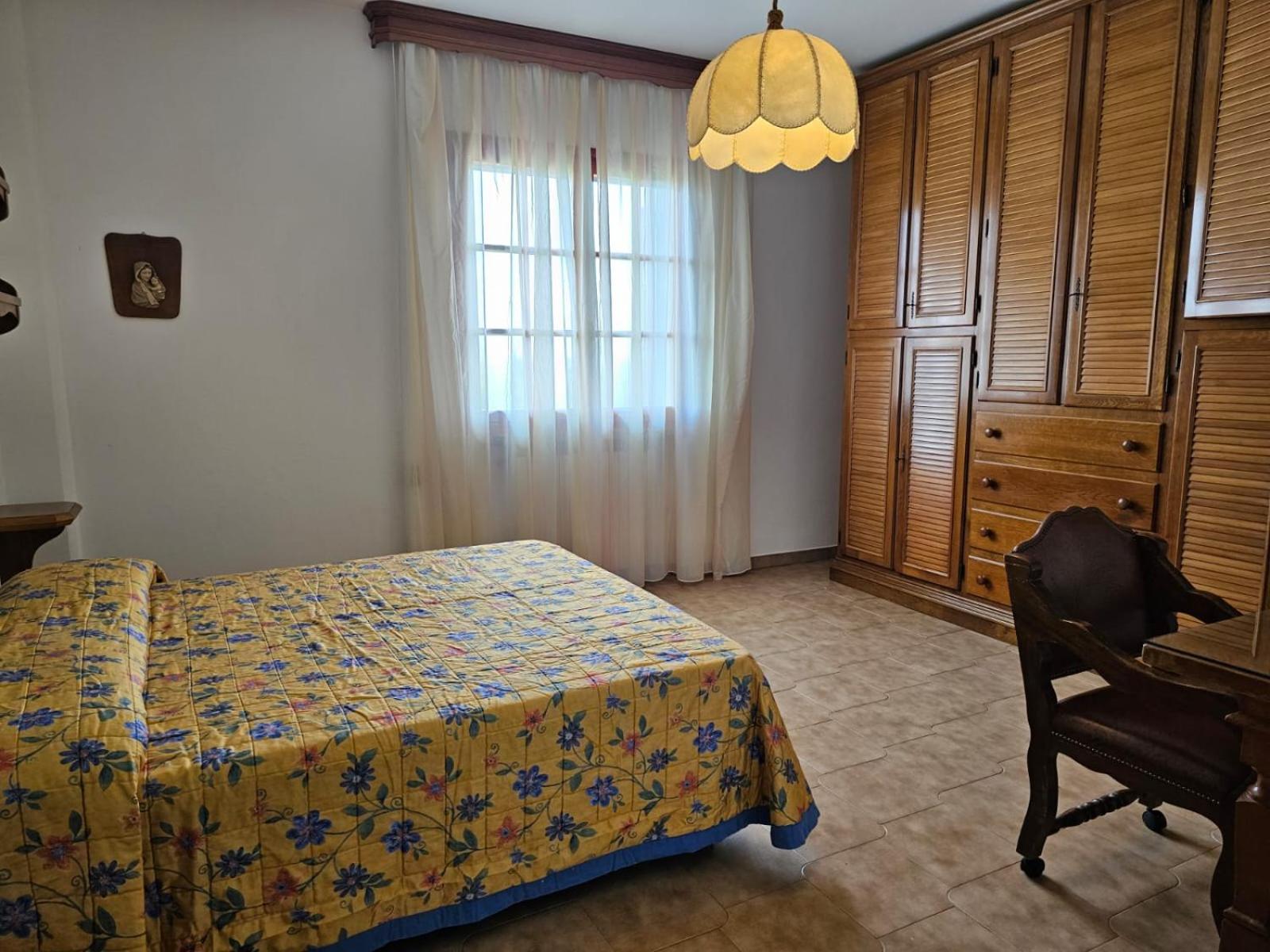 Four-Bedroom House photo 3