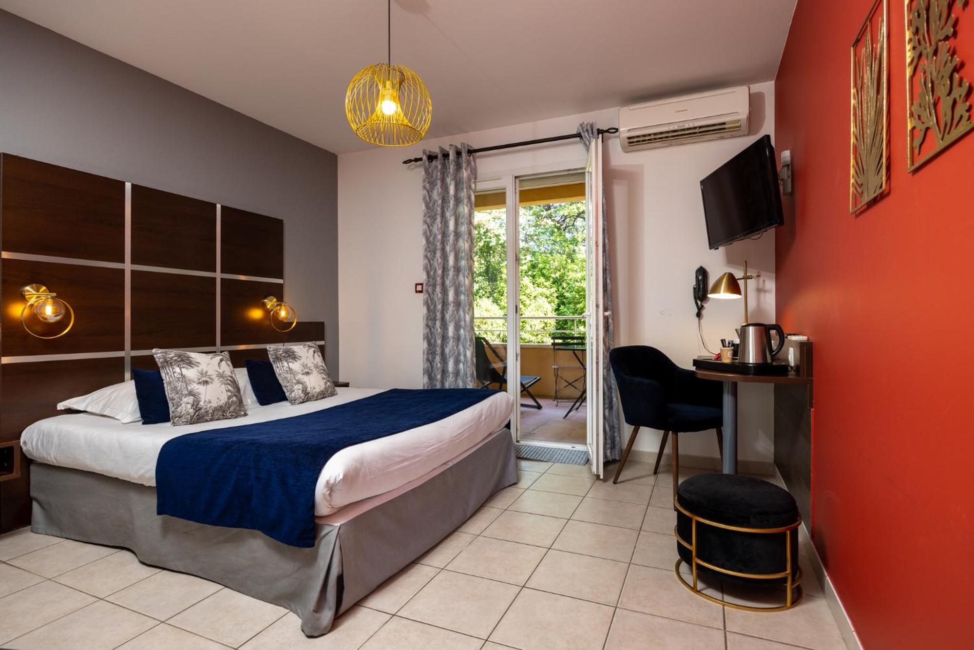 Double Room - Disability Access photo 2