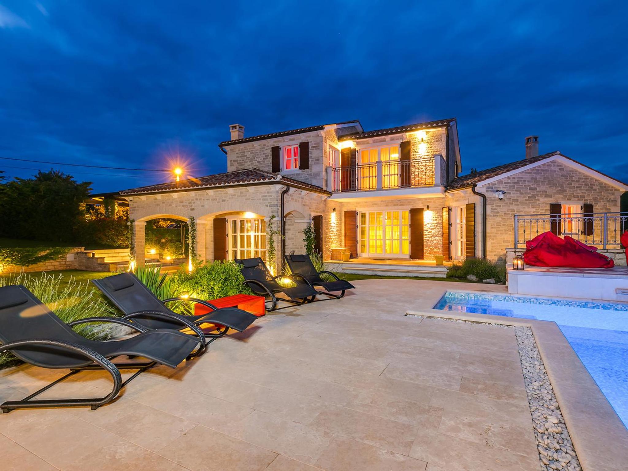 Villa With Private Pool photo 3