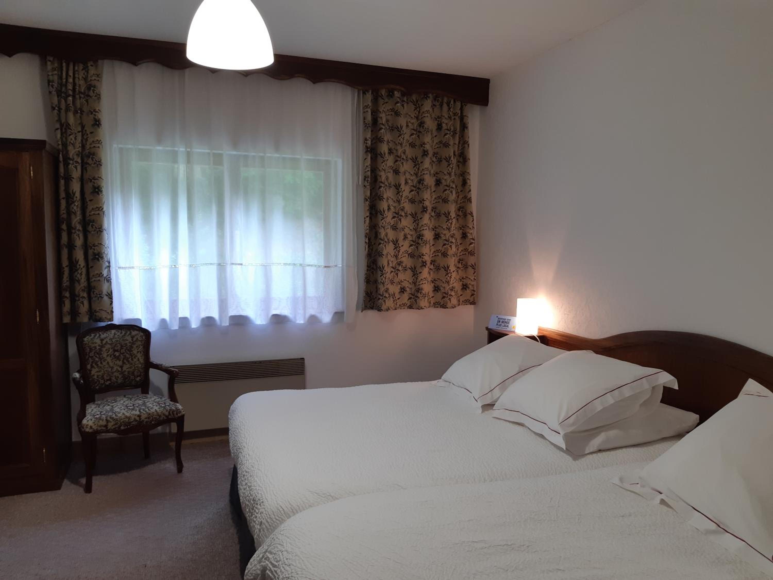 Triple Room (2 Adults + 1 Child) - Photo 6