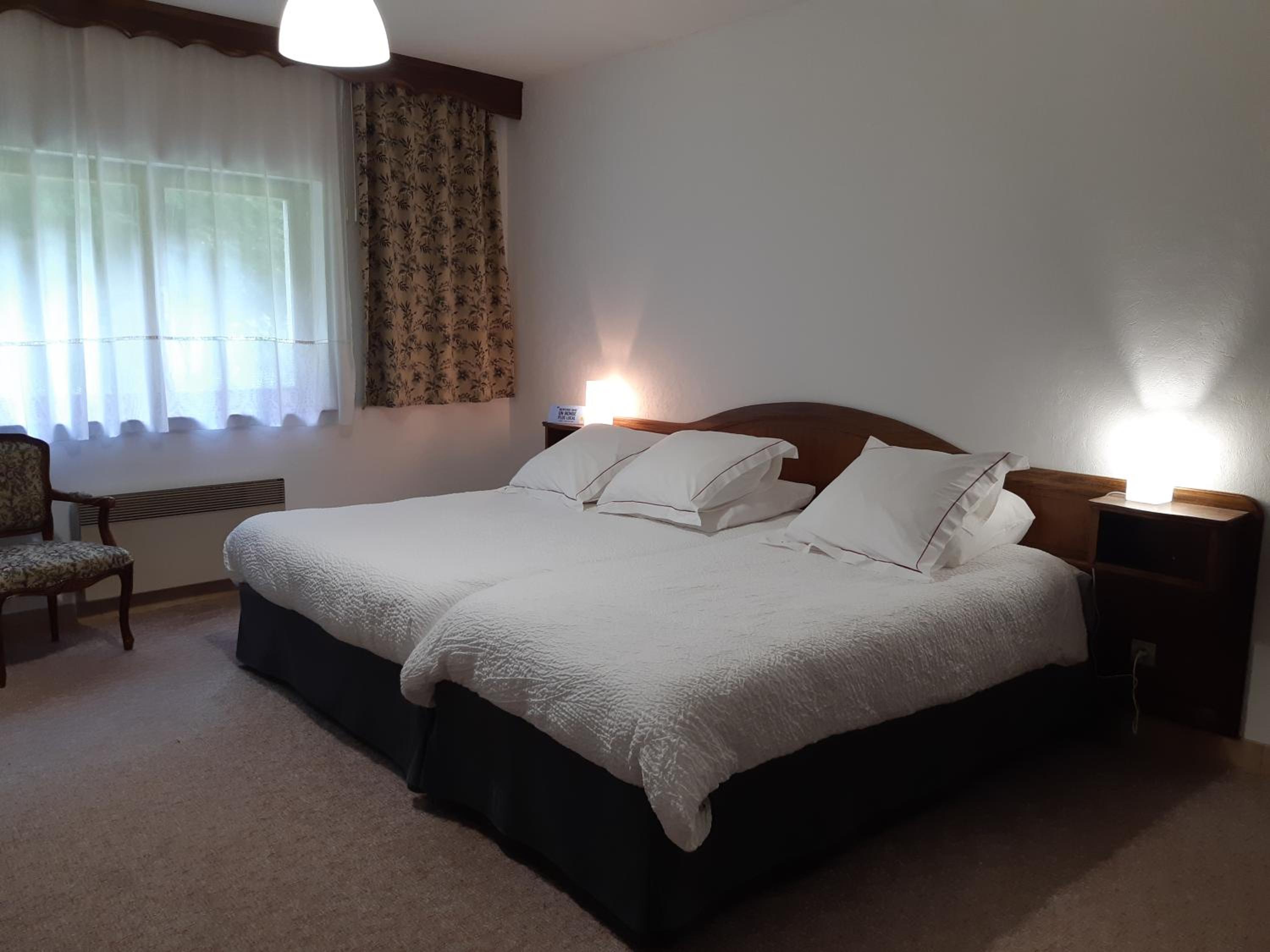 Triple Room (2 Adults + 1 Child) - Photo 5