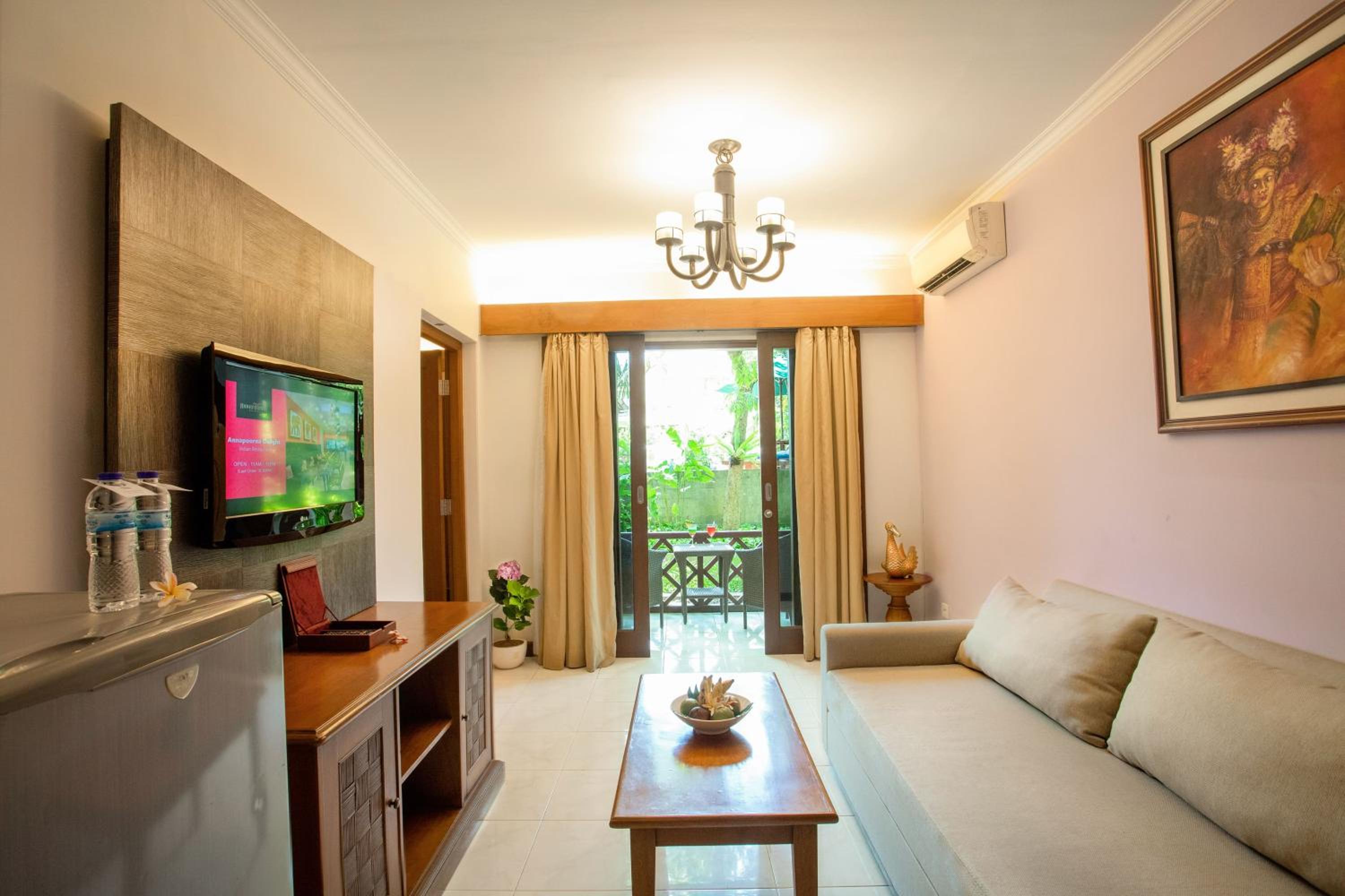 Junior Suite with Balcony - Photo 5