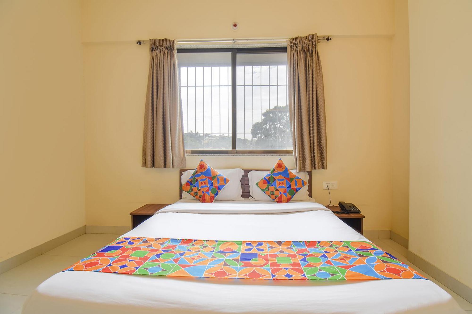 Deluxe Room - Photo 3