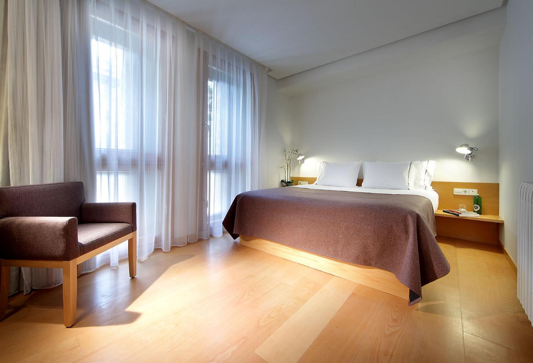 Double or Twin Room - Photo 5