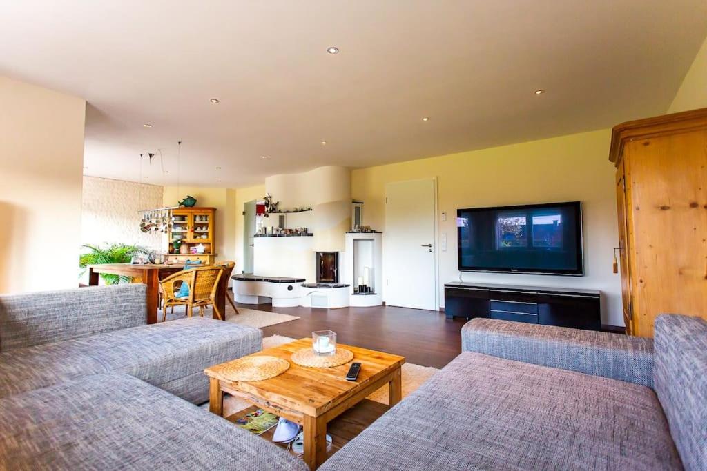 Villa photo 2