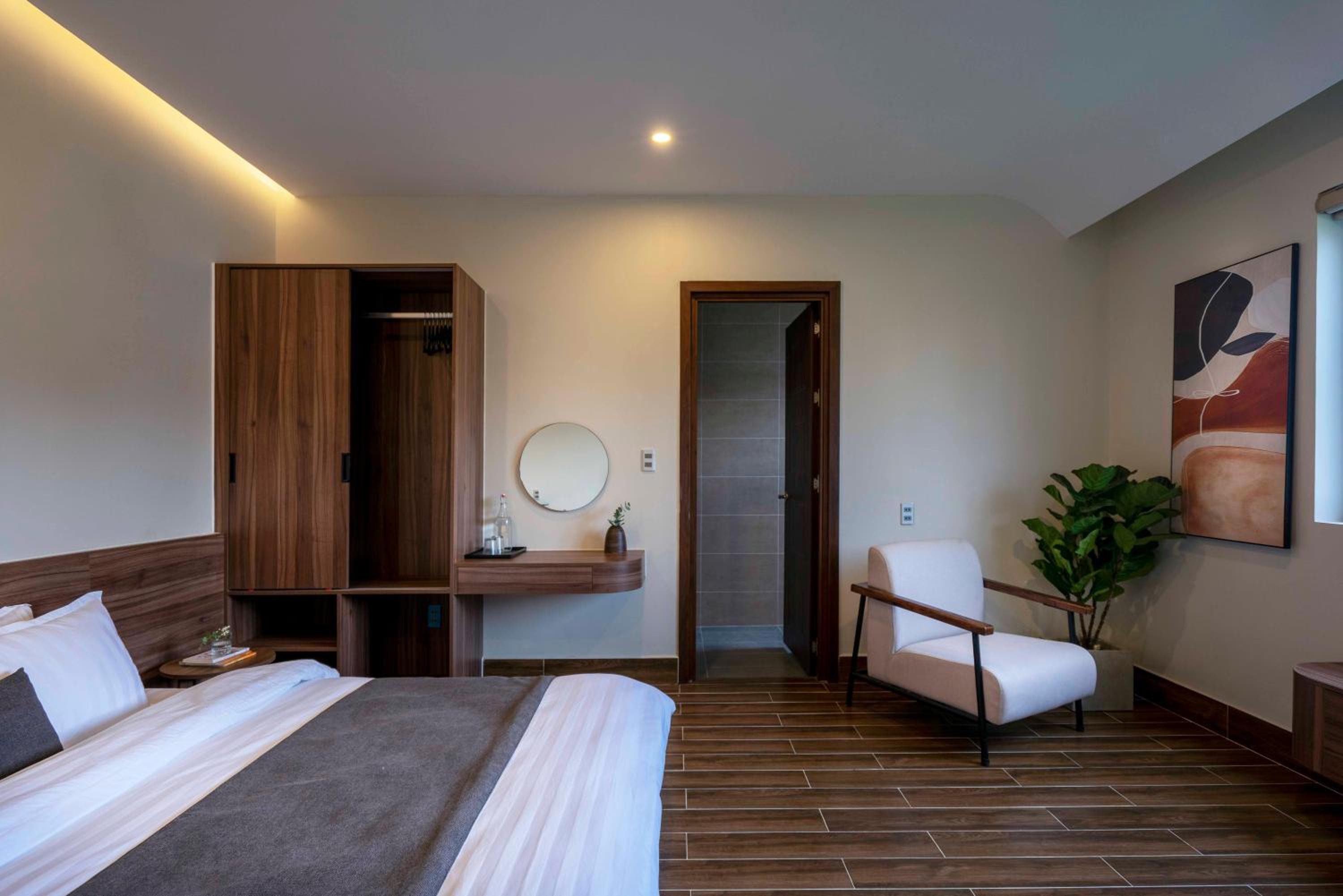 King Room with Mountain View photo 2