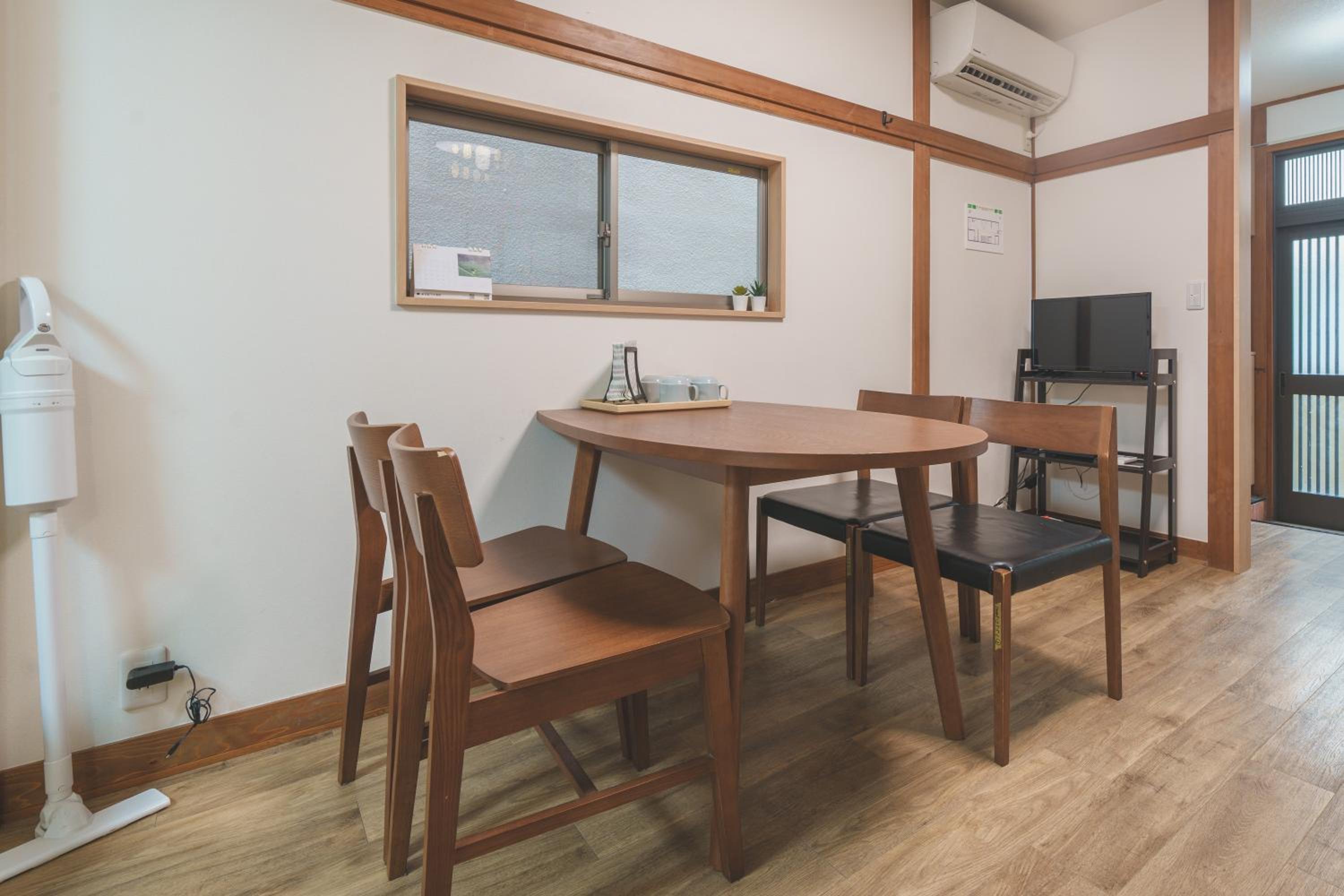 Two-Bedroom House photo 3