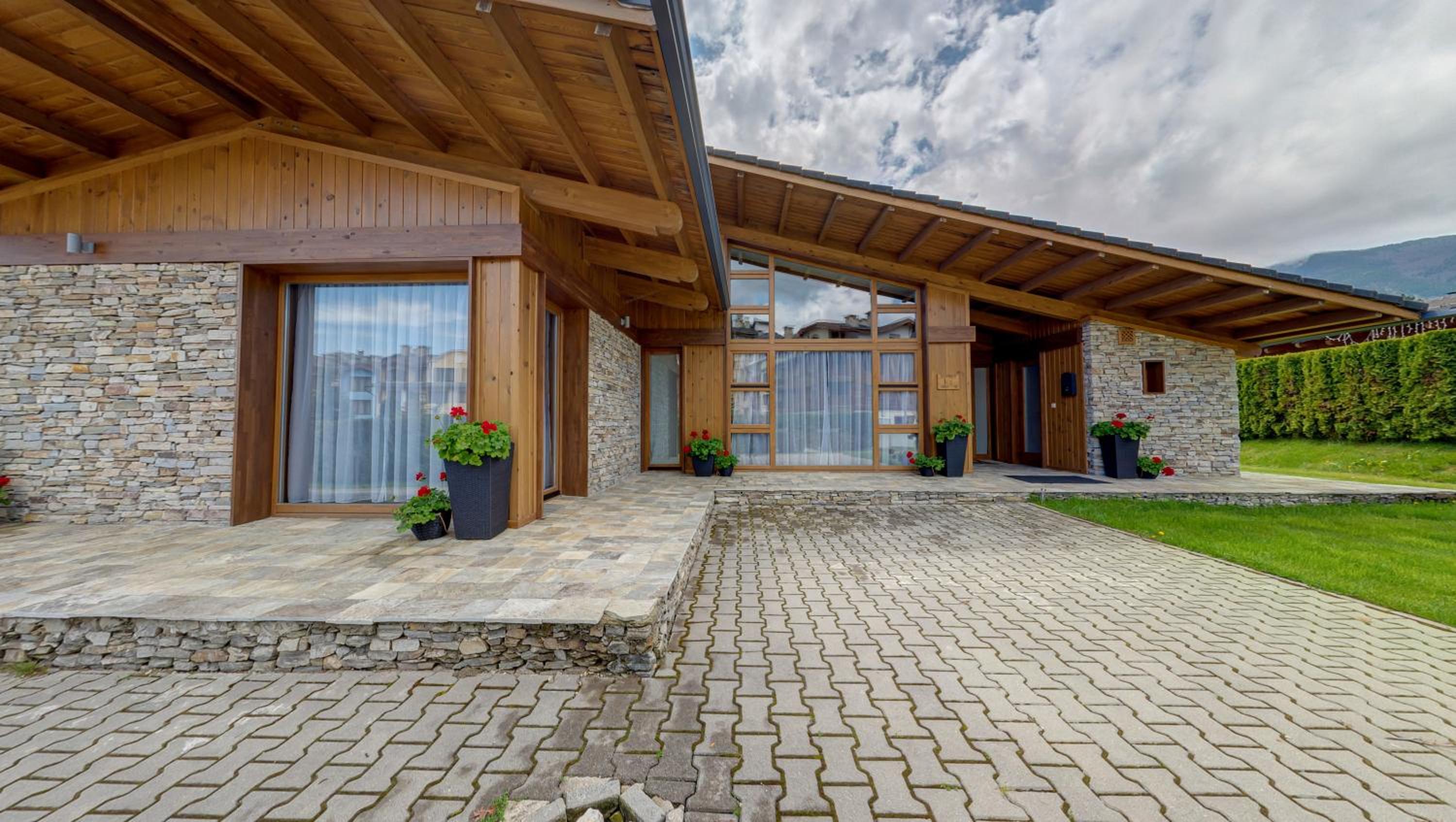 Three-Bedroom Villa photo 1