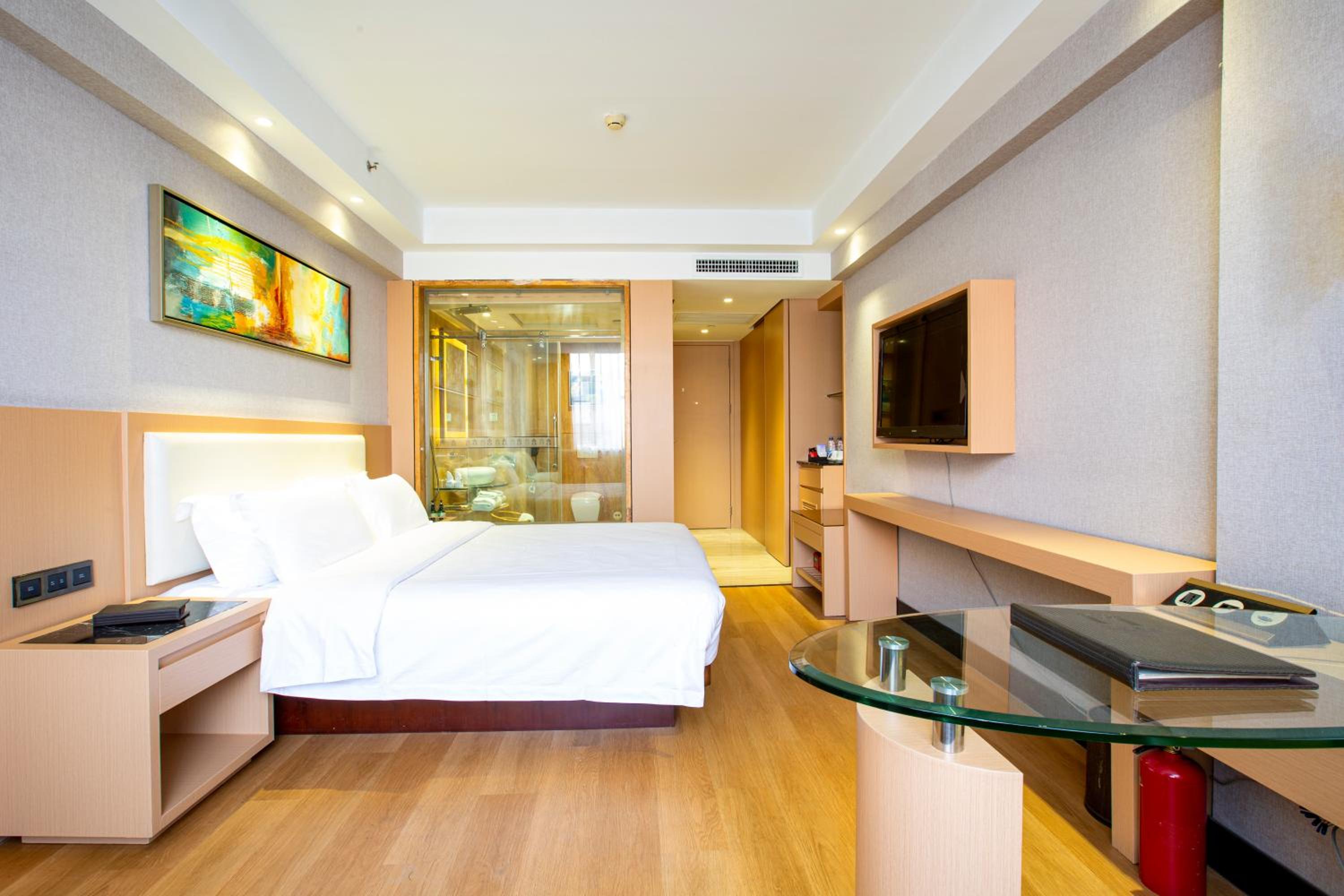 Business Queen Room