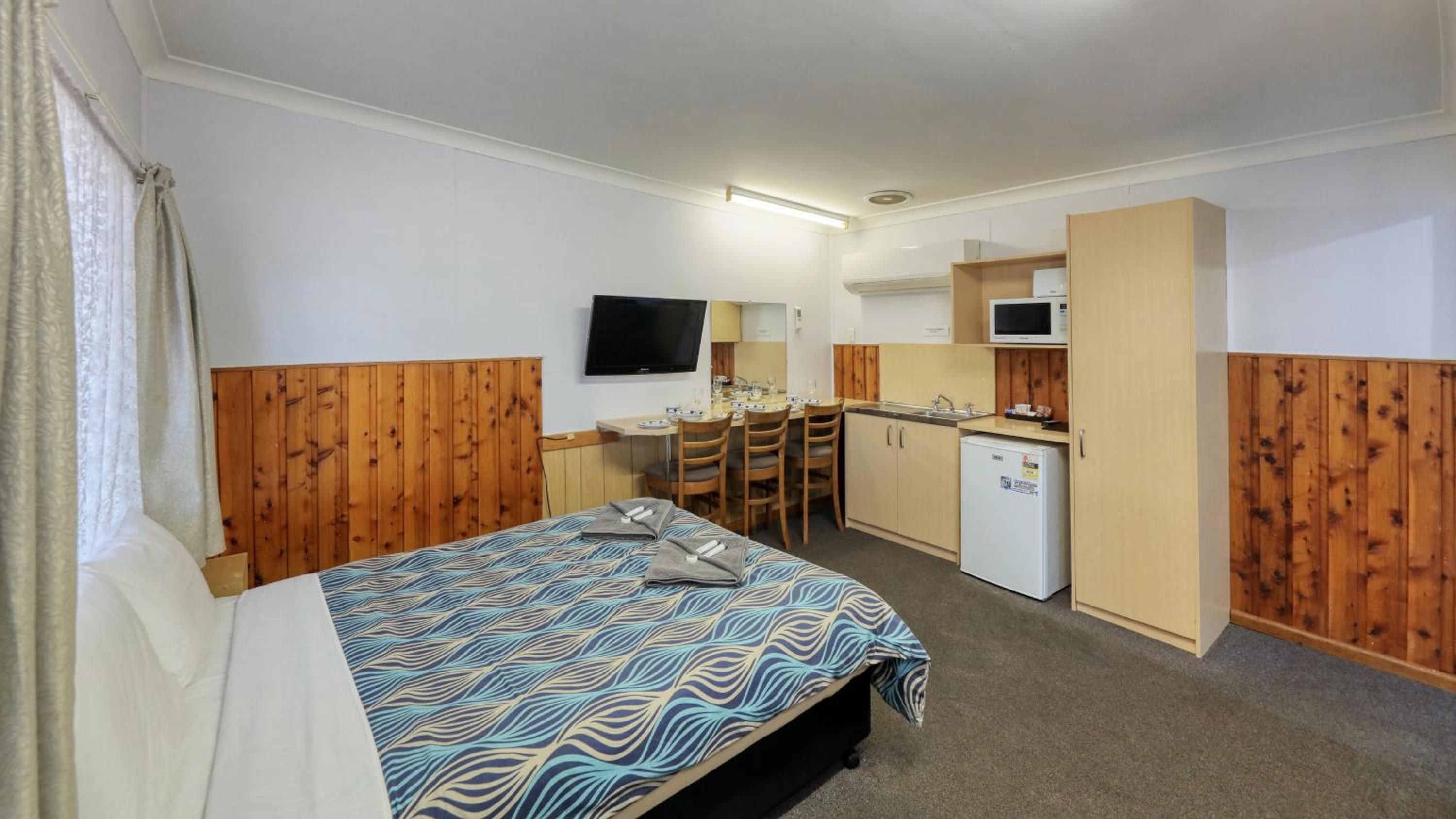 Standard Queen Room - Photo 5