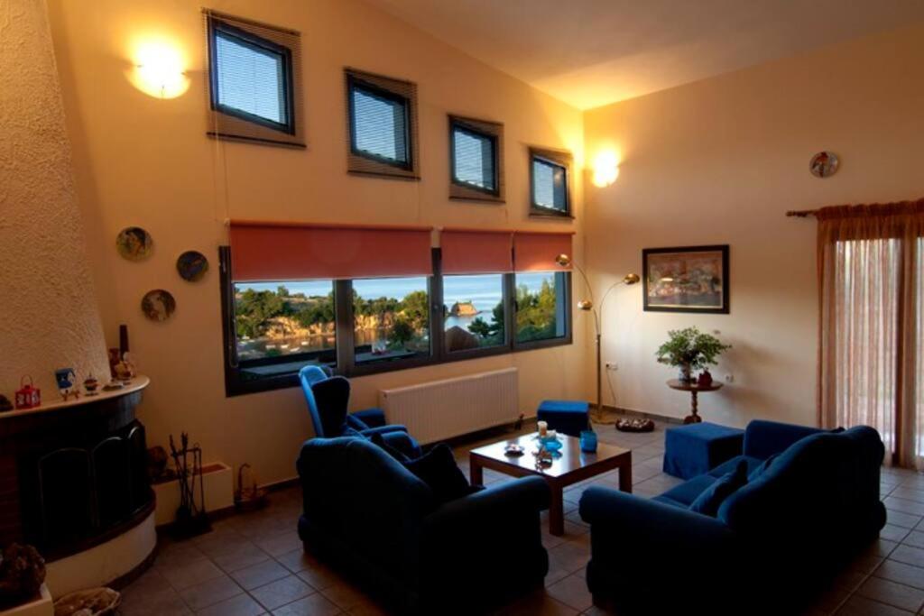 Villa photo 3