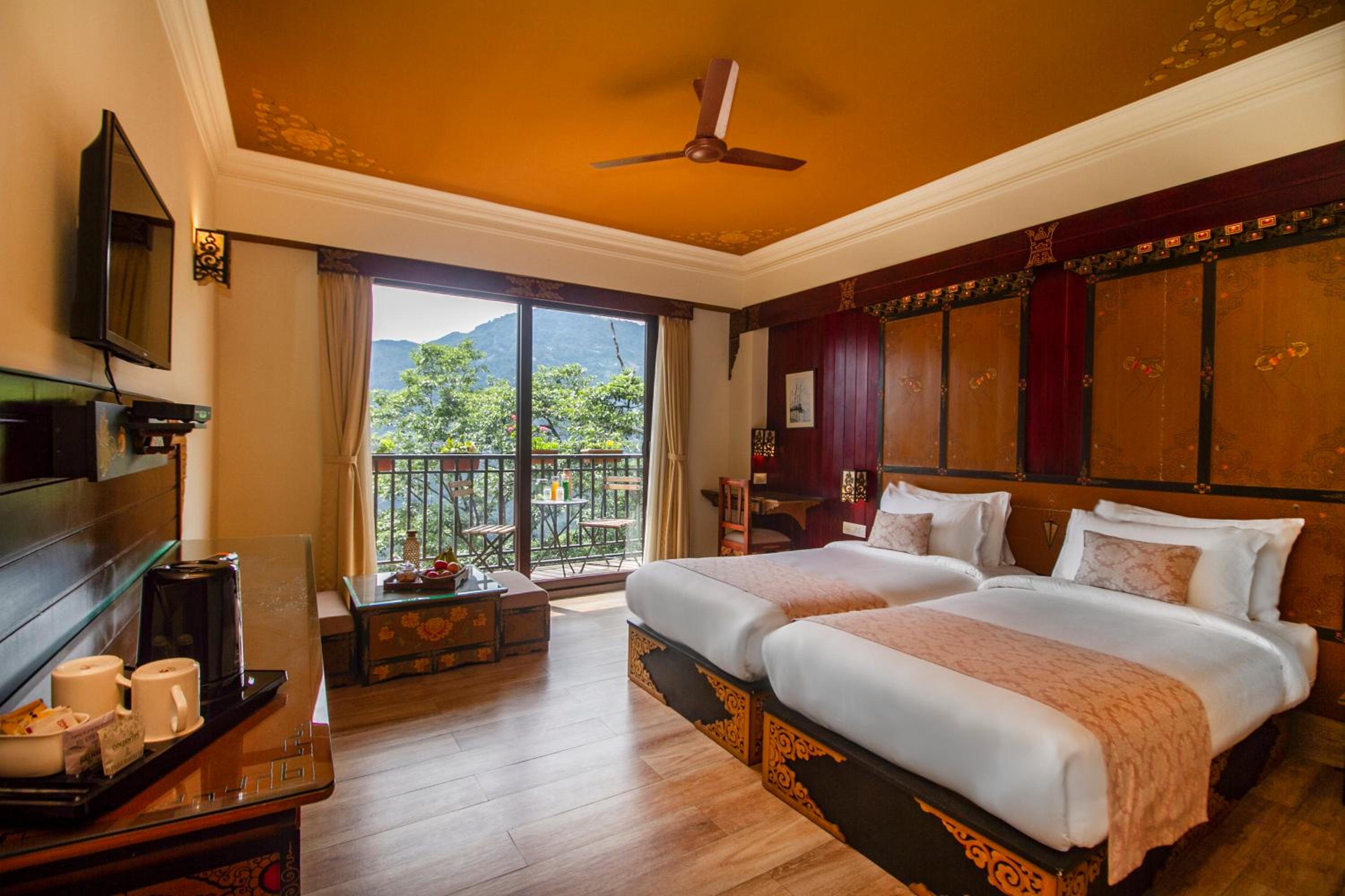 Tara Room with Balcony & Valley View - Photo 8