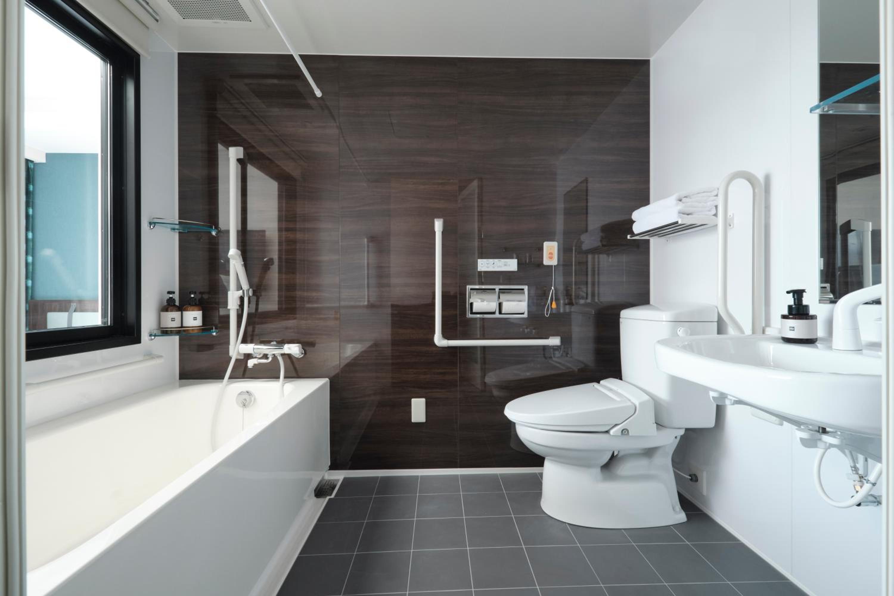 King Room - Disability Access photo 3