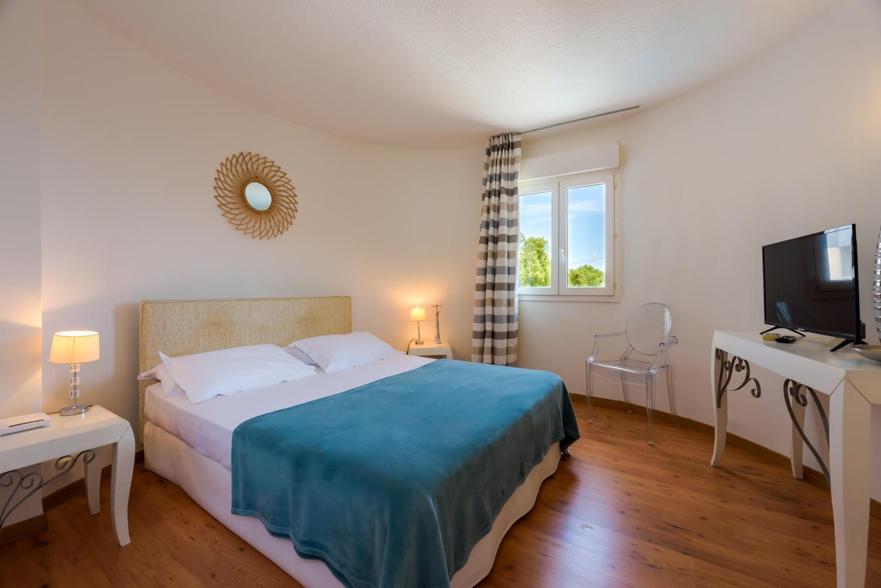 Quadruple Room - Photo 8