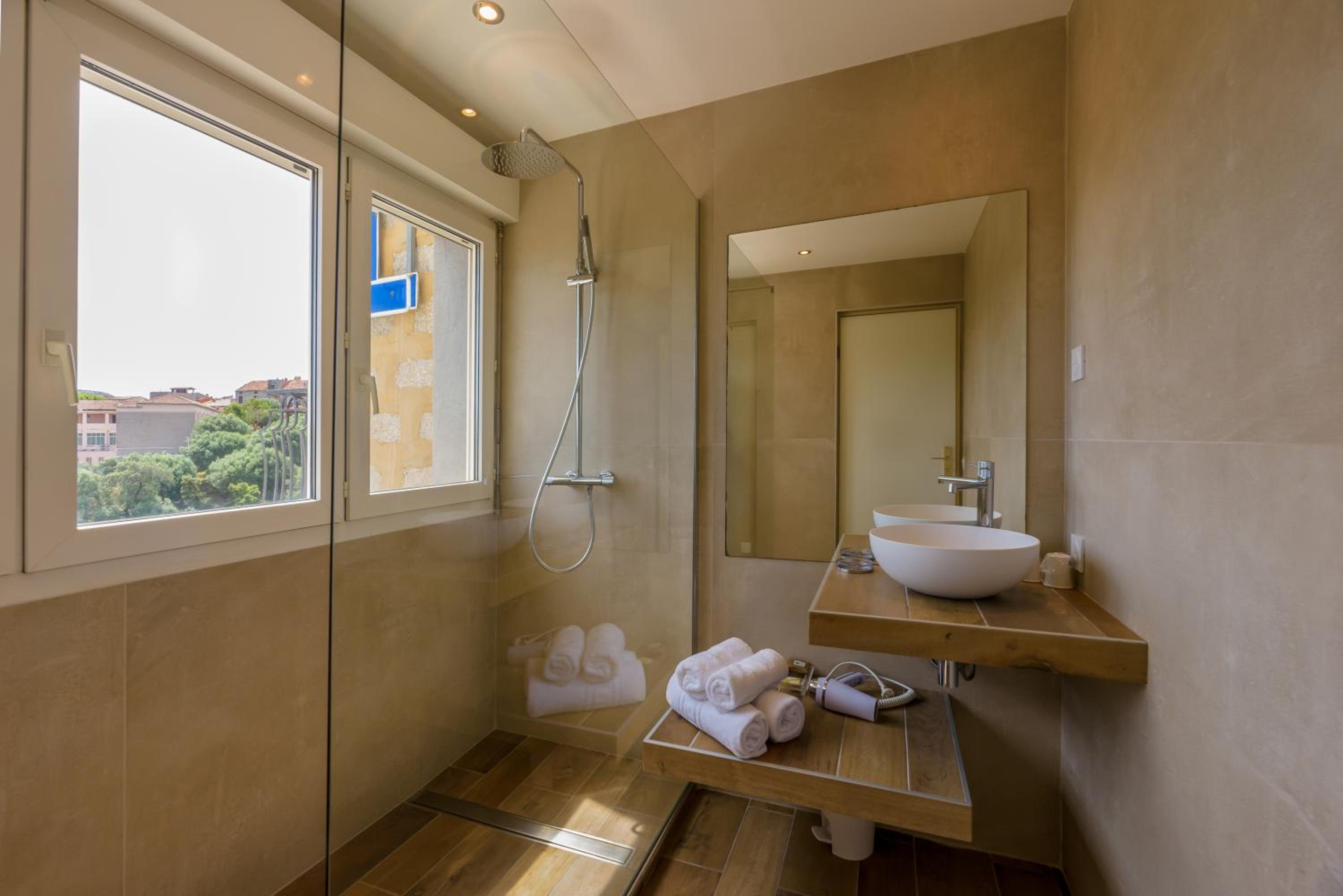 Junior Suite - Photo 8