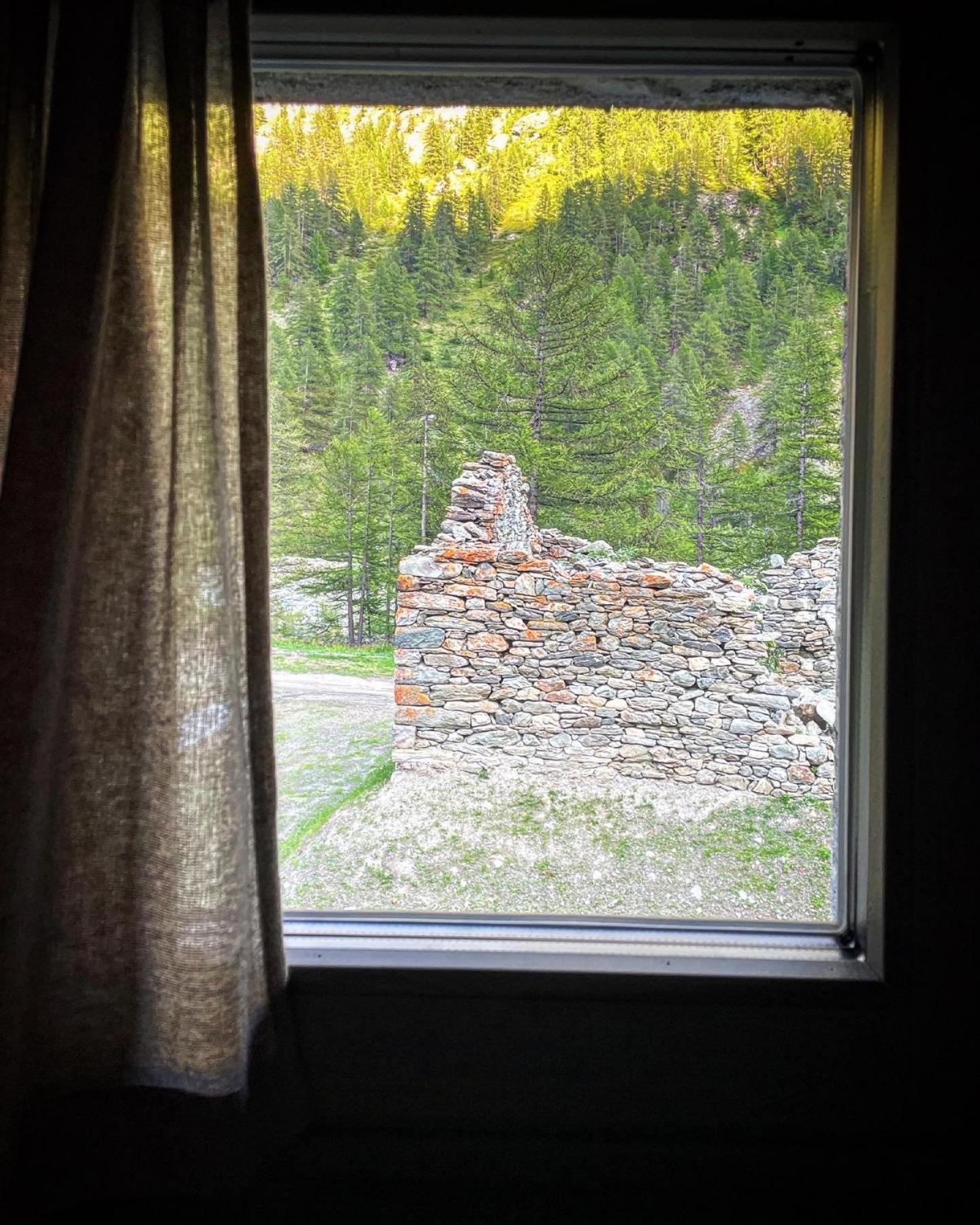King Room with Mountain View photo 2