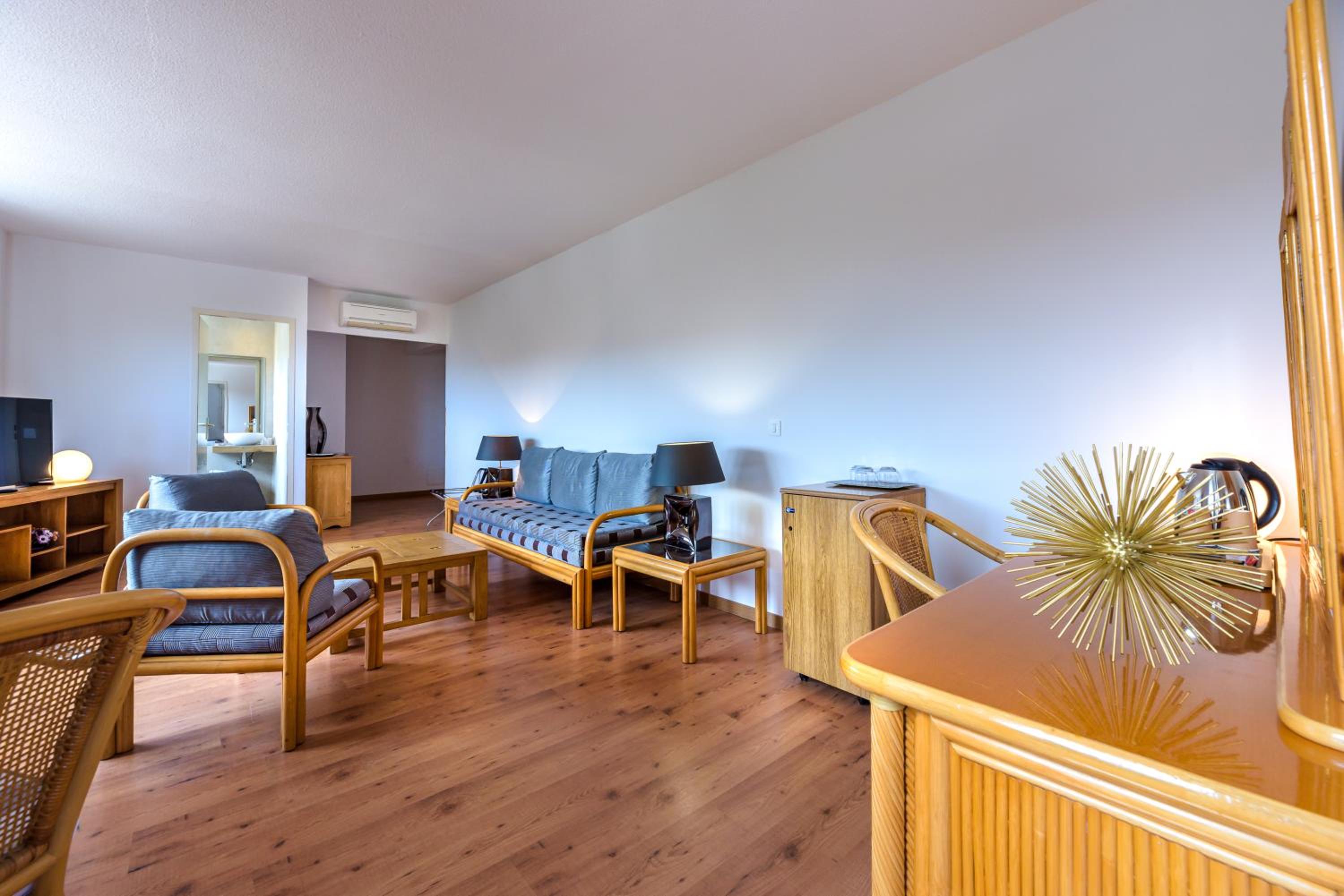 Junior Suite - Photo 9