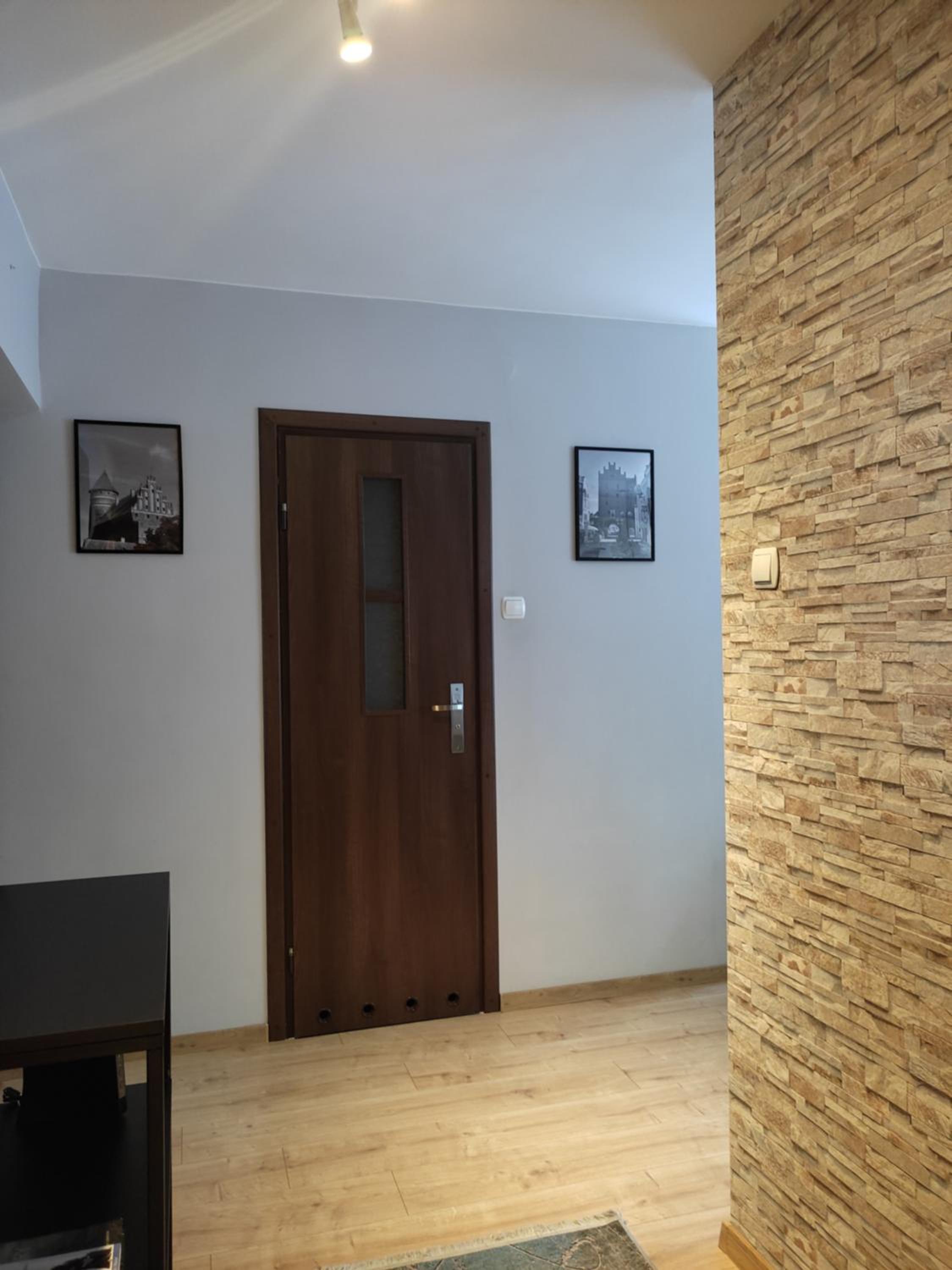 Two-Bedroom Apartment - Photo 9