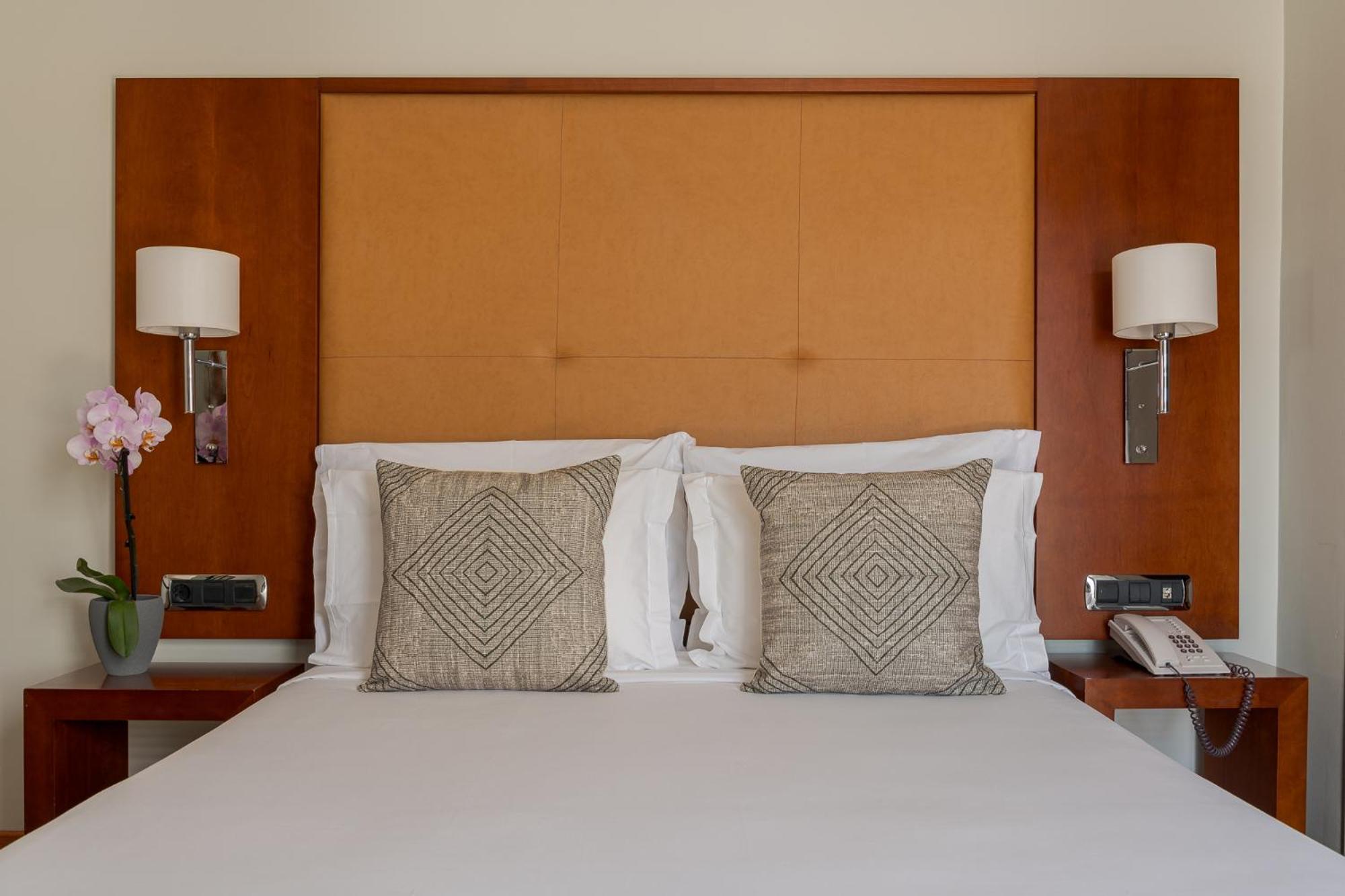 Deluxe Double or Twin Room with Private Terrace - Photo 2