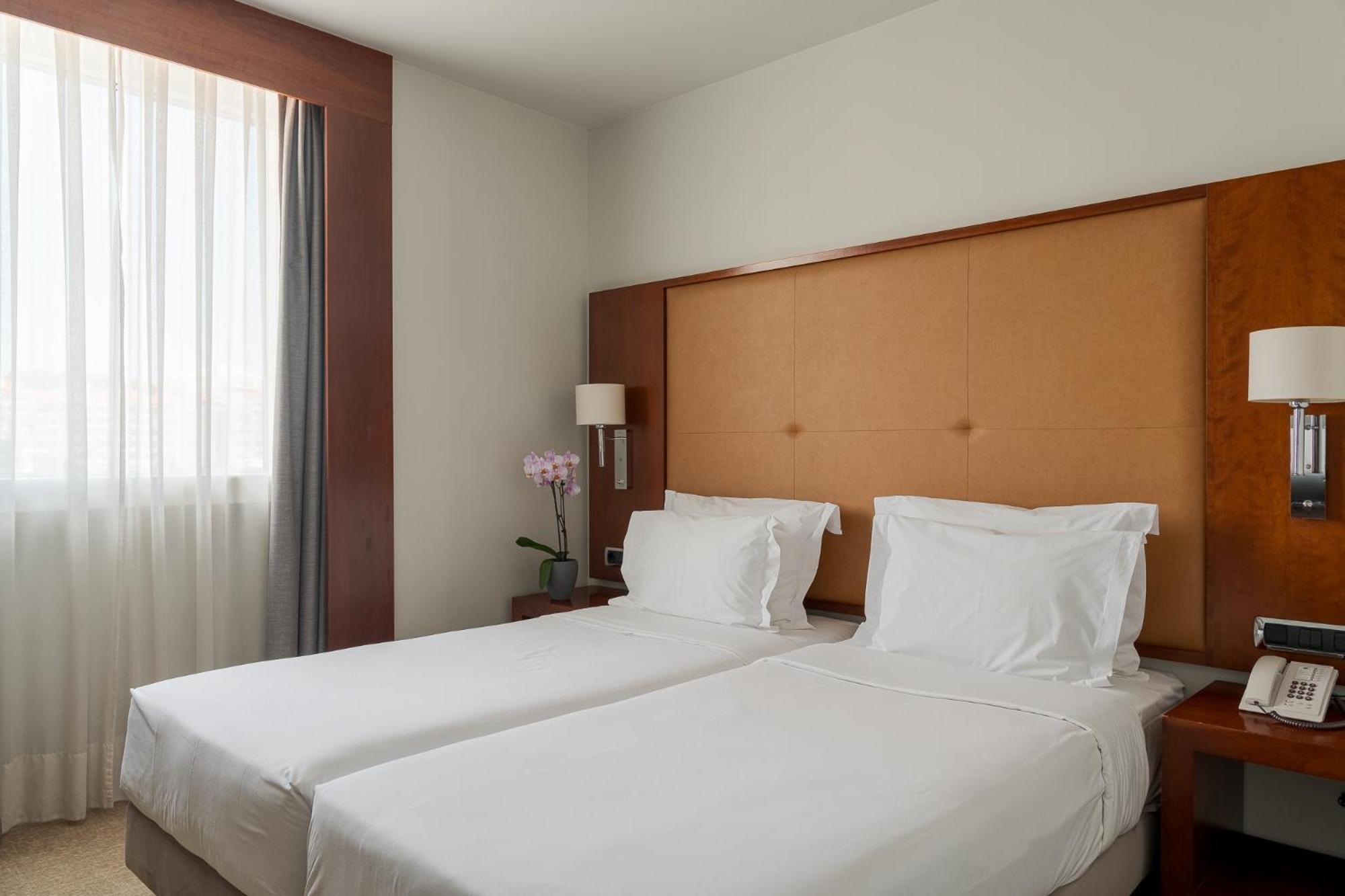 Double or Twin Room - Photo 5