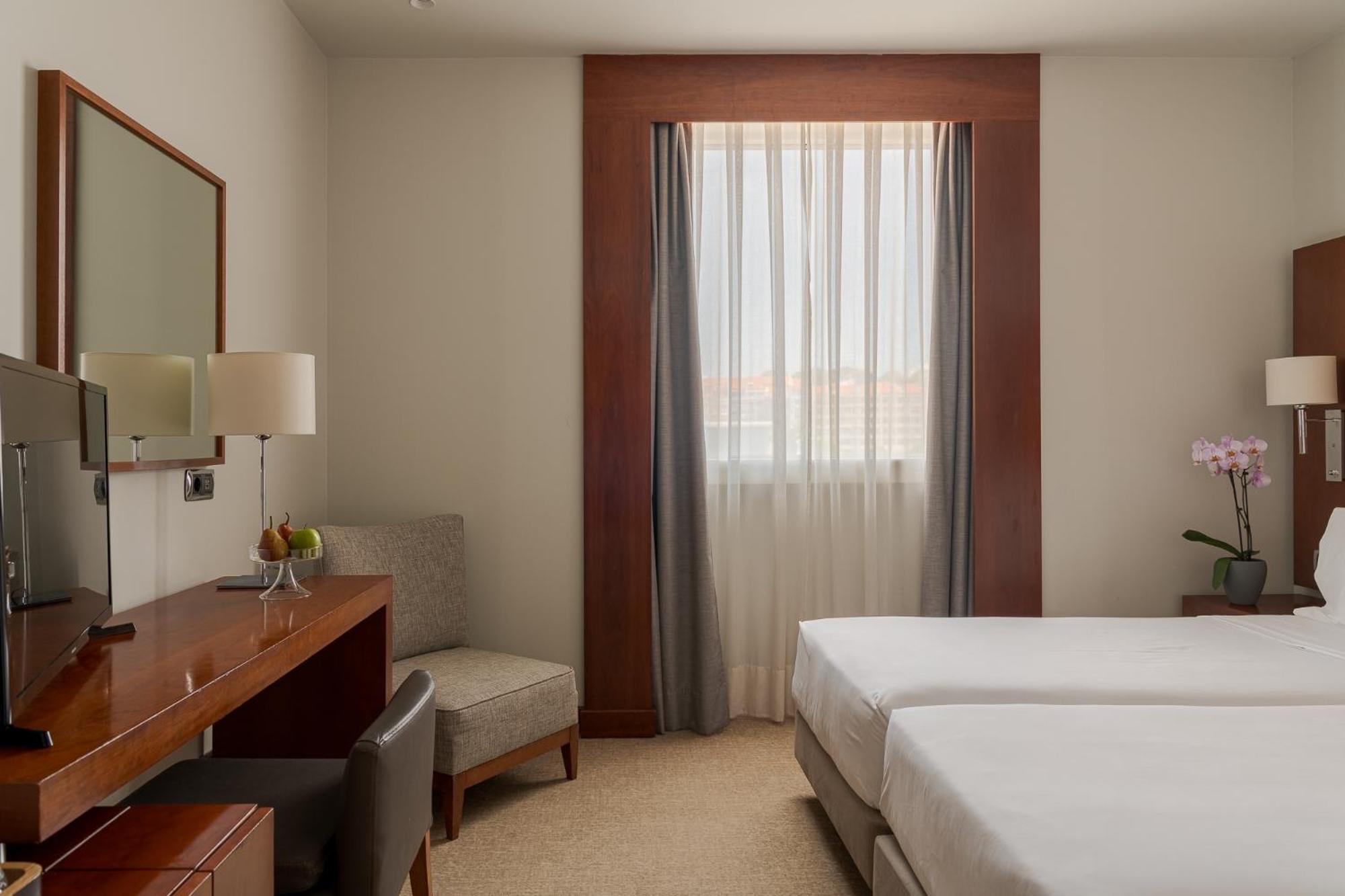 Double or Twin Room - Photo 7