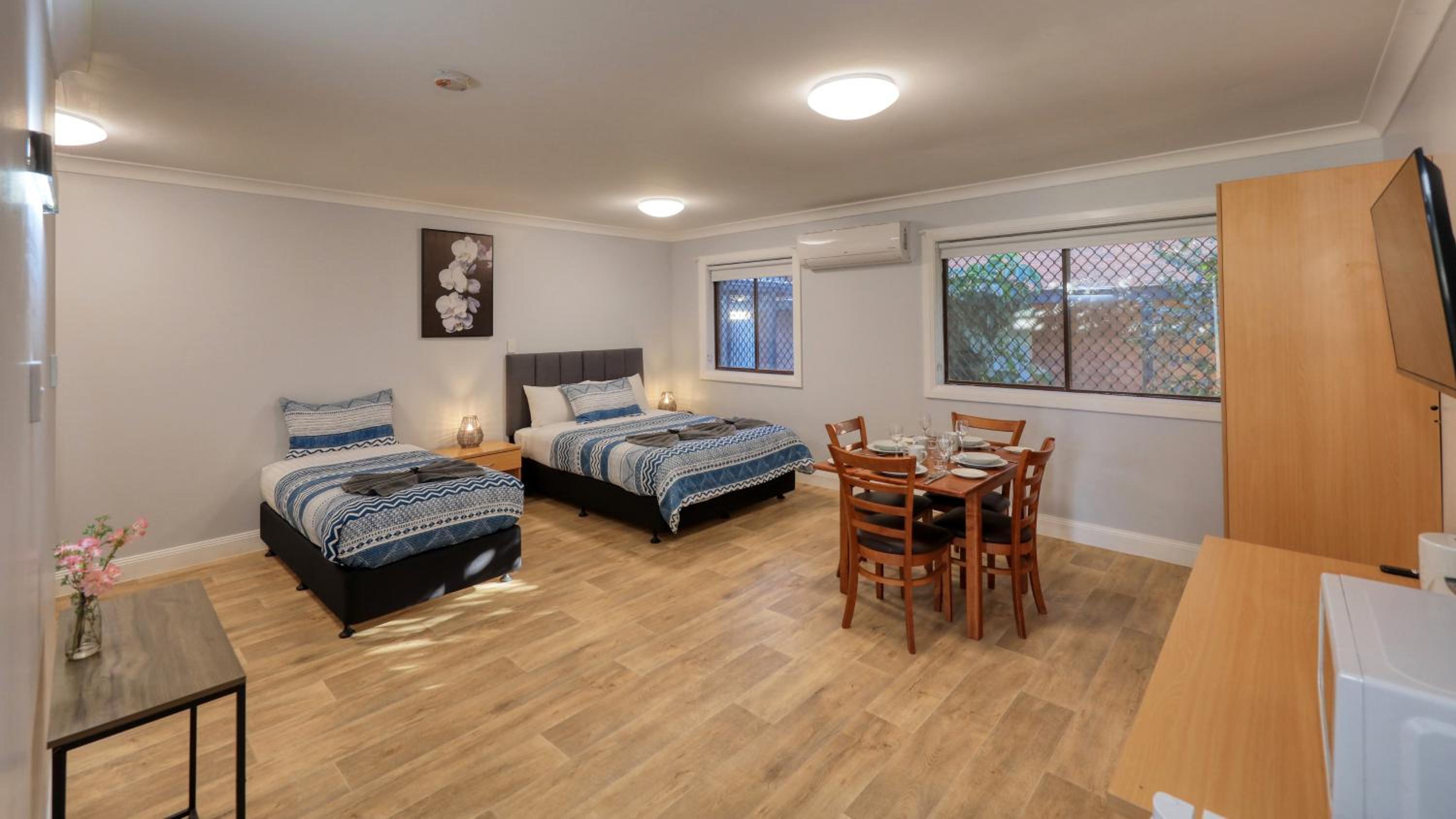 Family Room photo 1