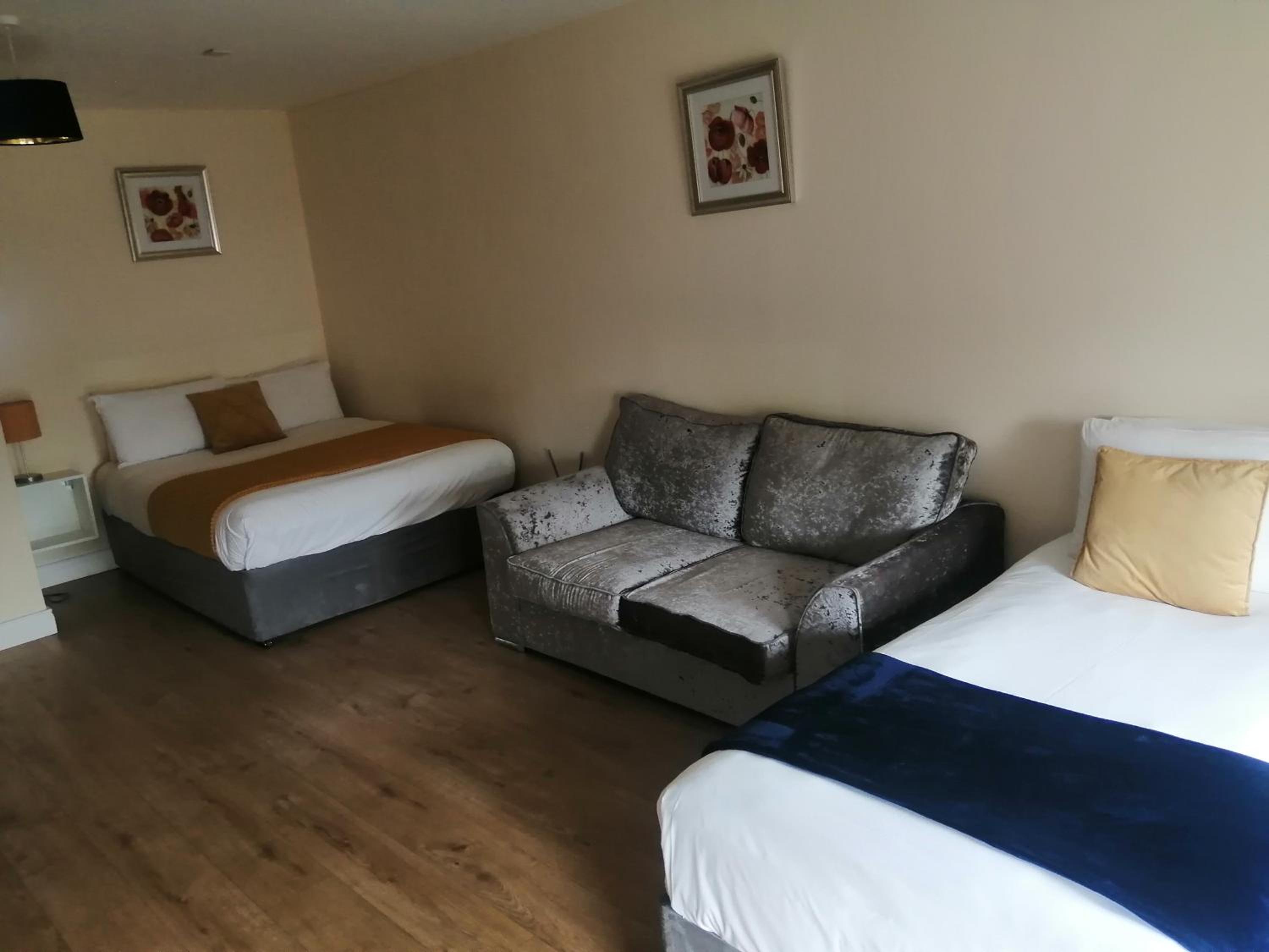 Studio Apartment photo 1