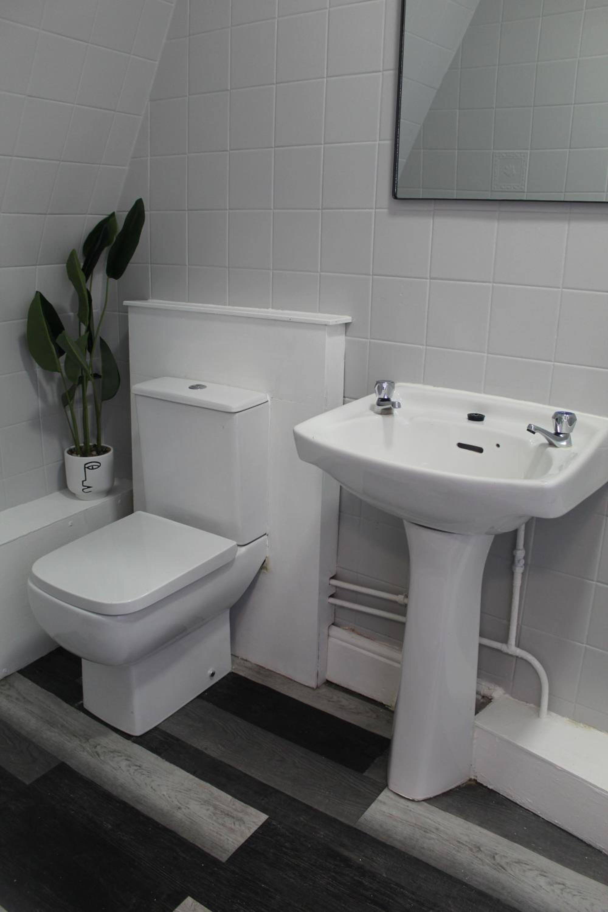 Single Room - Photo 4