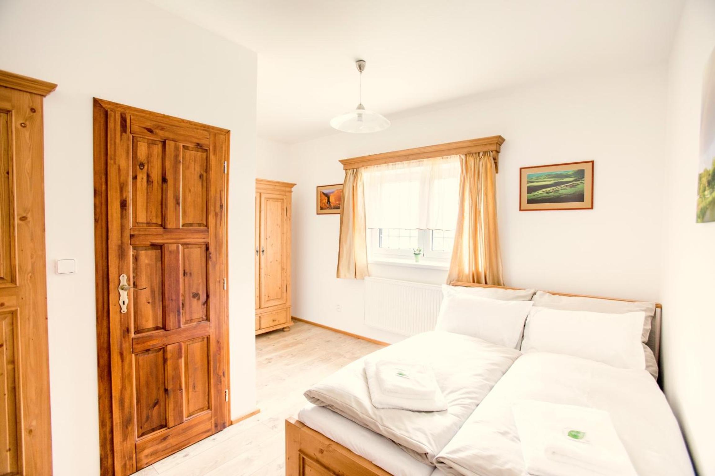 Double Room With Private Bathroom photo 2
