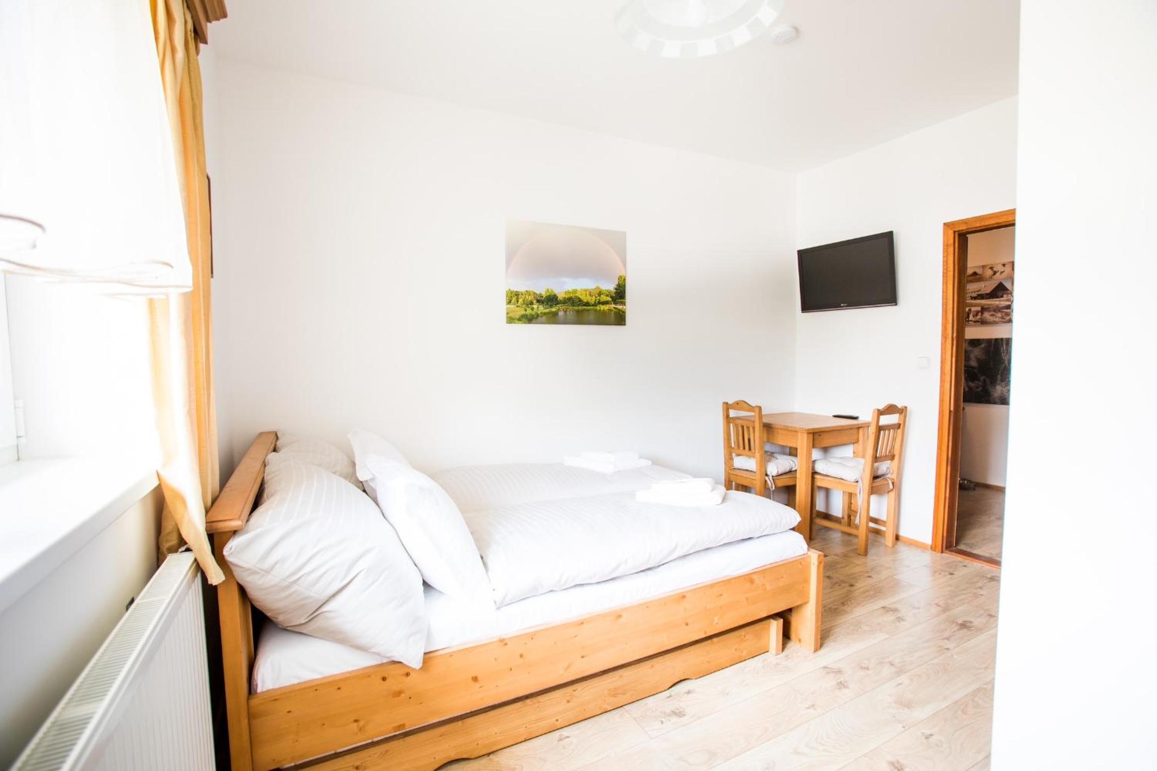 Double Room With Private Bathroom photo 3