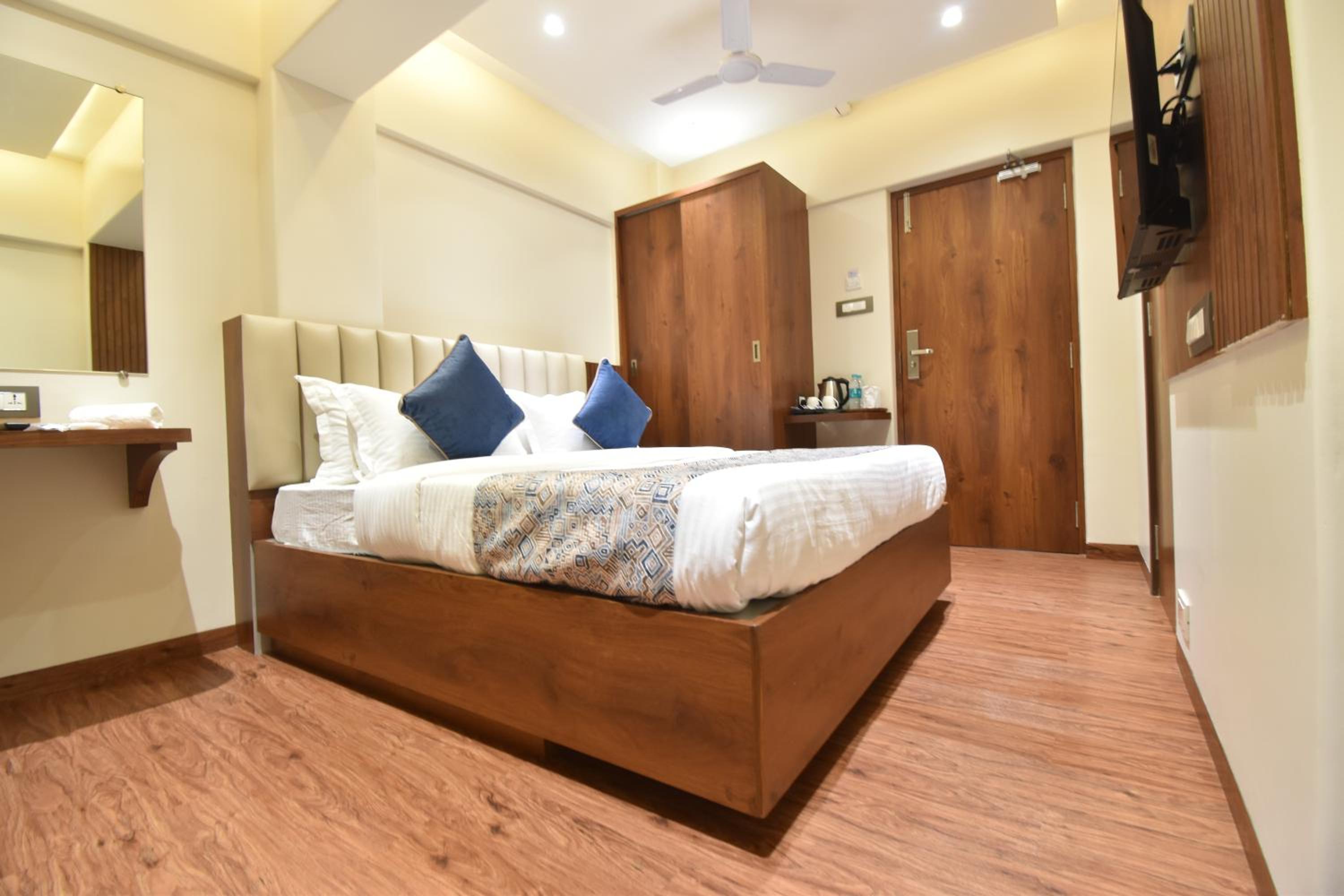Deluxe Double Room - Photo 5
