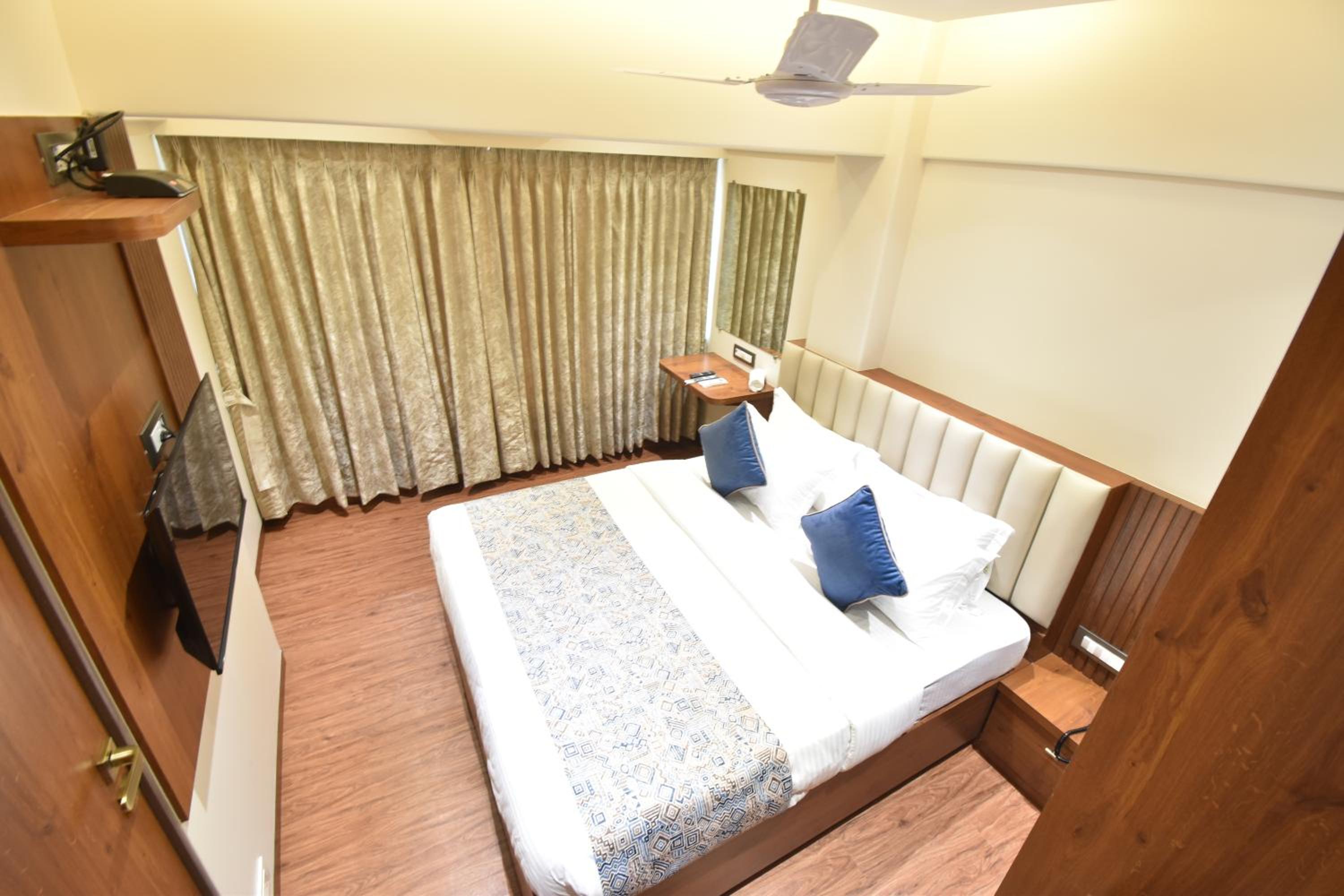 Deluxe Double Room - Photo 3