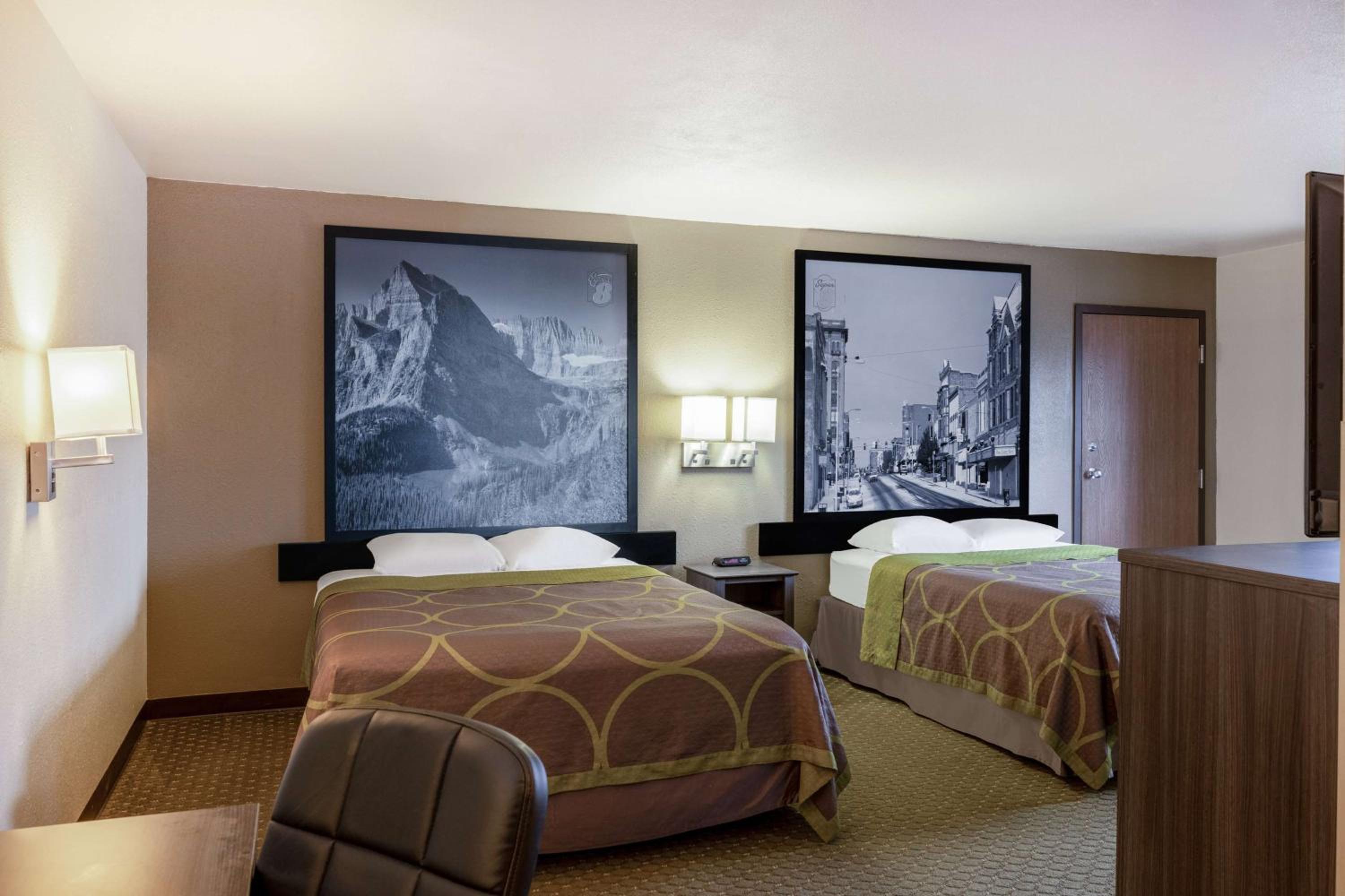 Studio Suite with Two Queen Beds - Non-Smoking photo 1