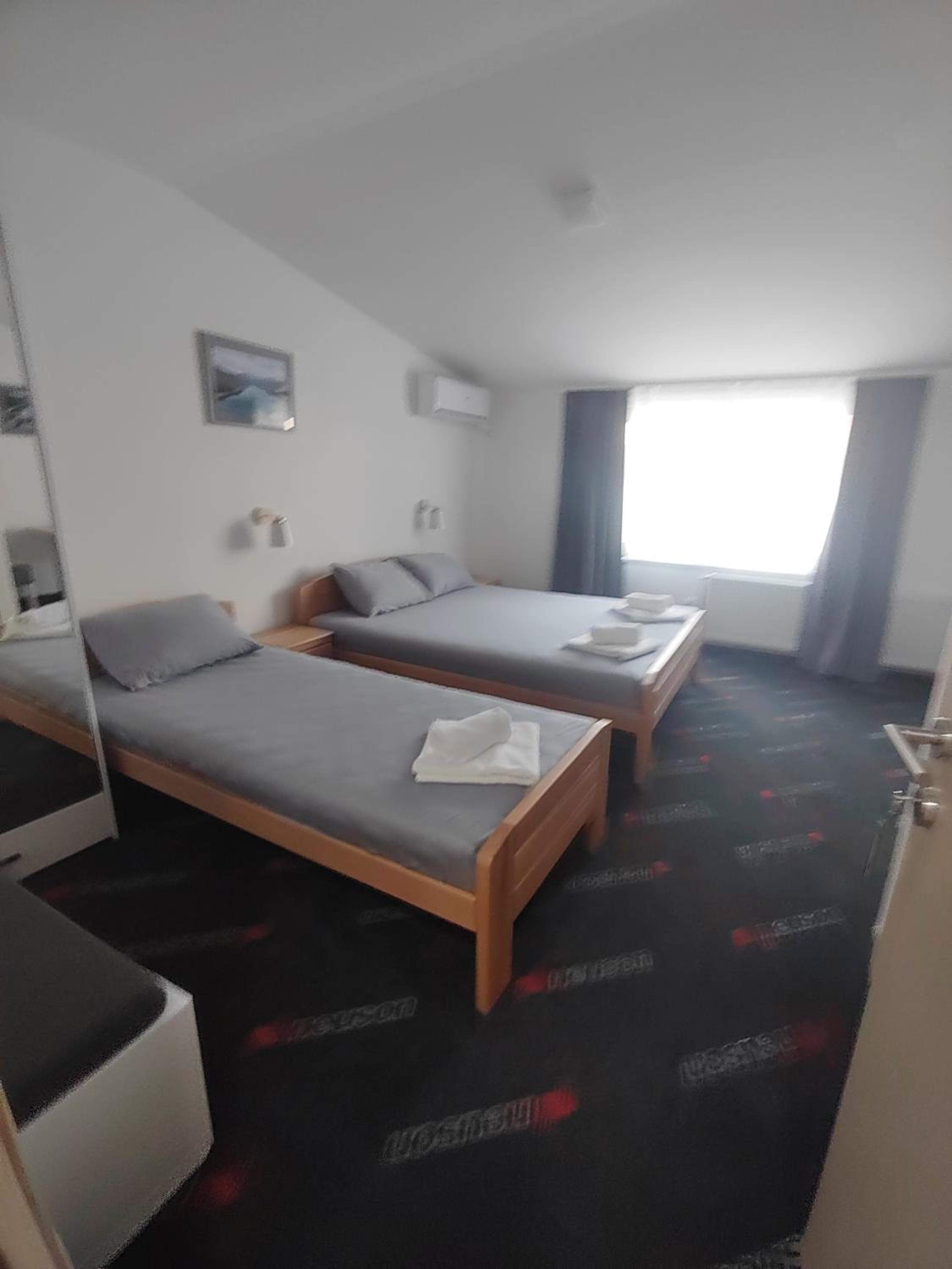 Triple Room with Bathroom photo 1