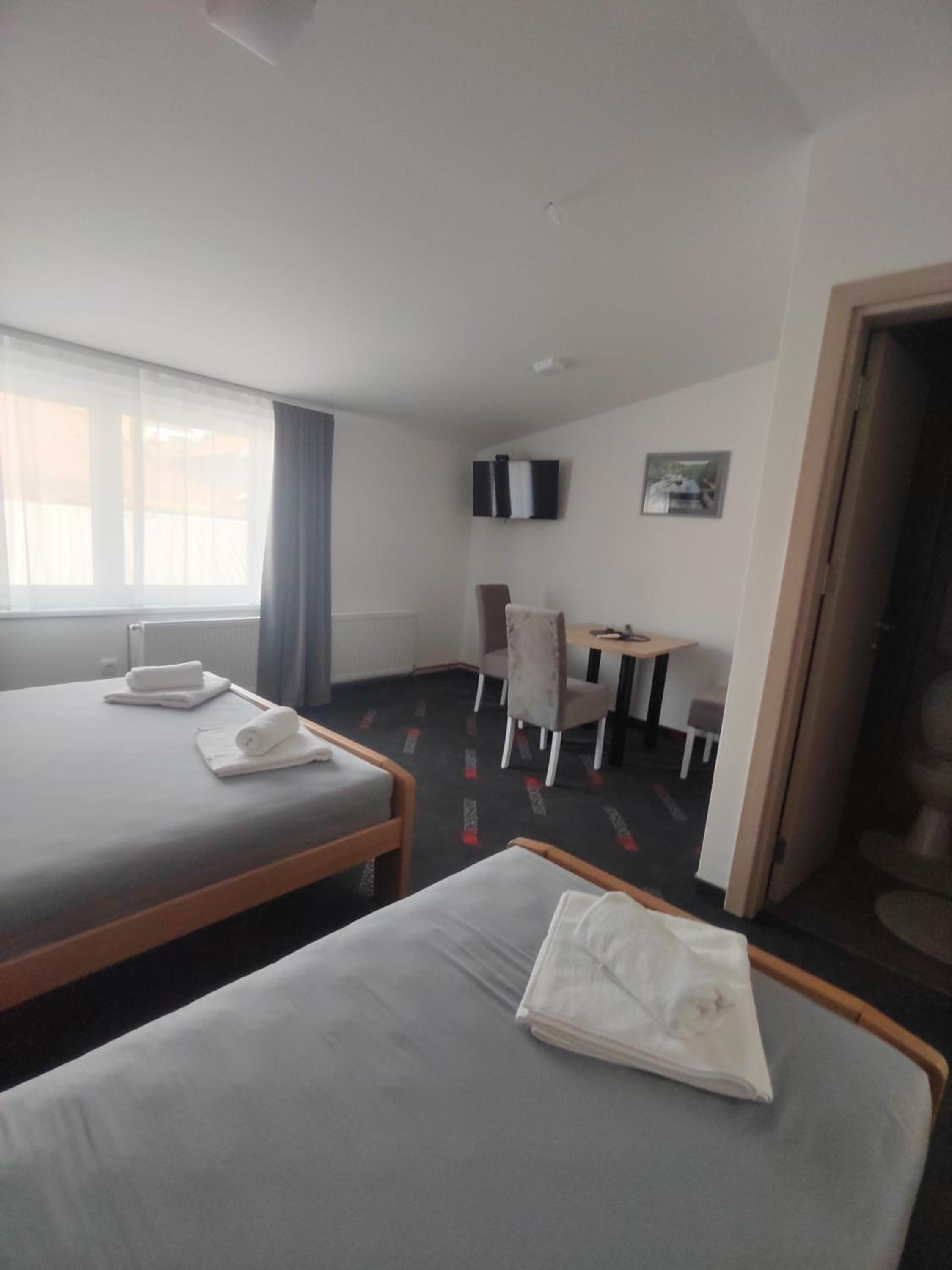Triple Room with Bathroom photo 2