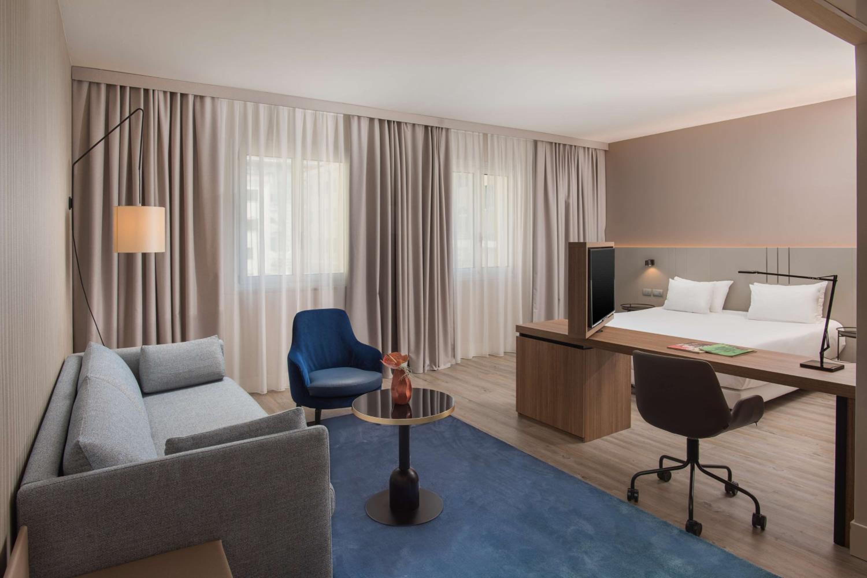 Junior Suite - Photo 1