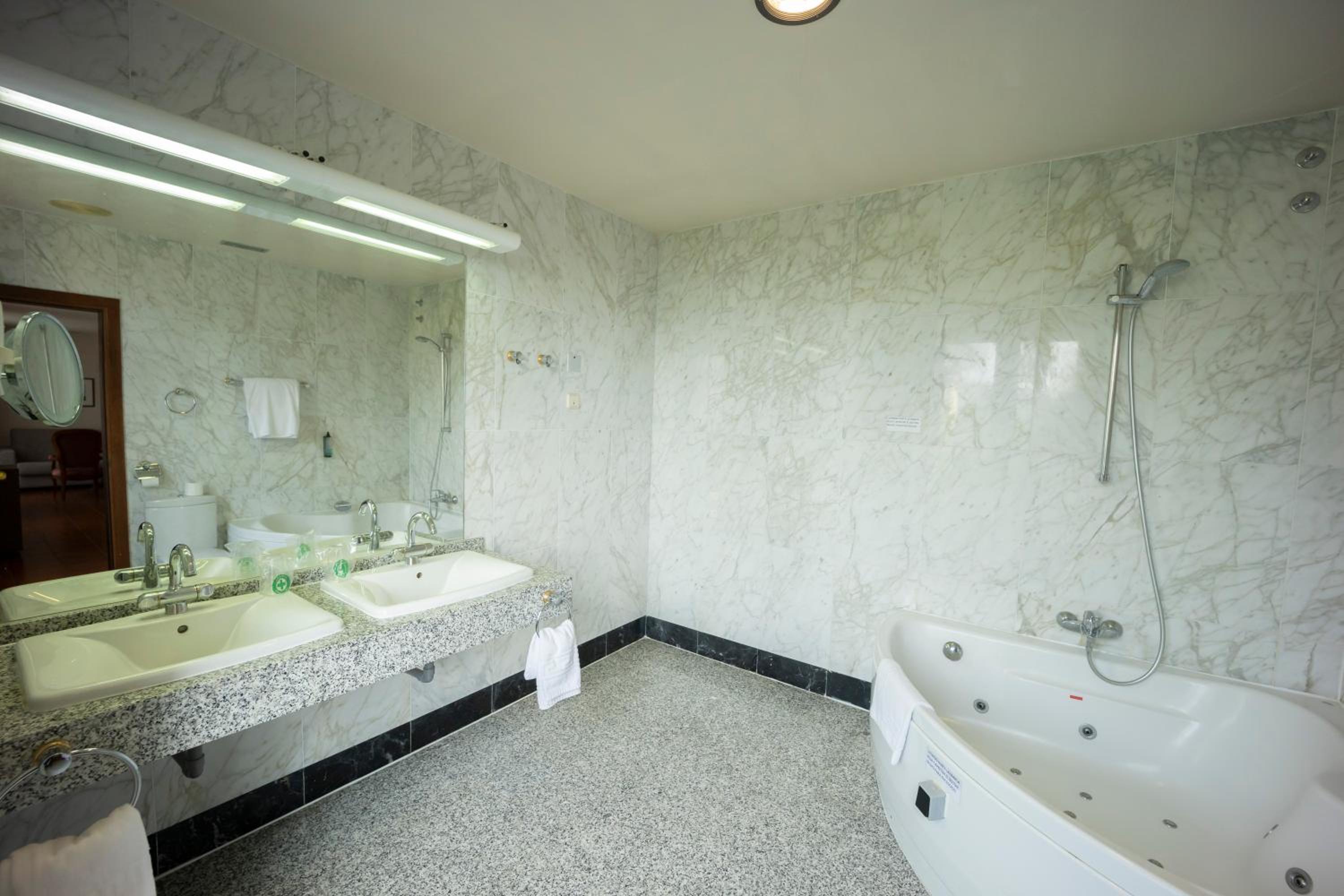 Junior Suite - Photo 5