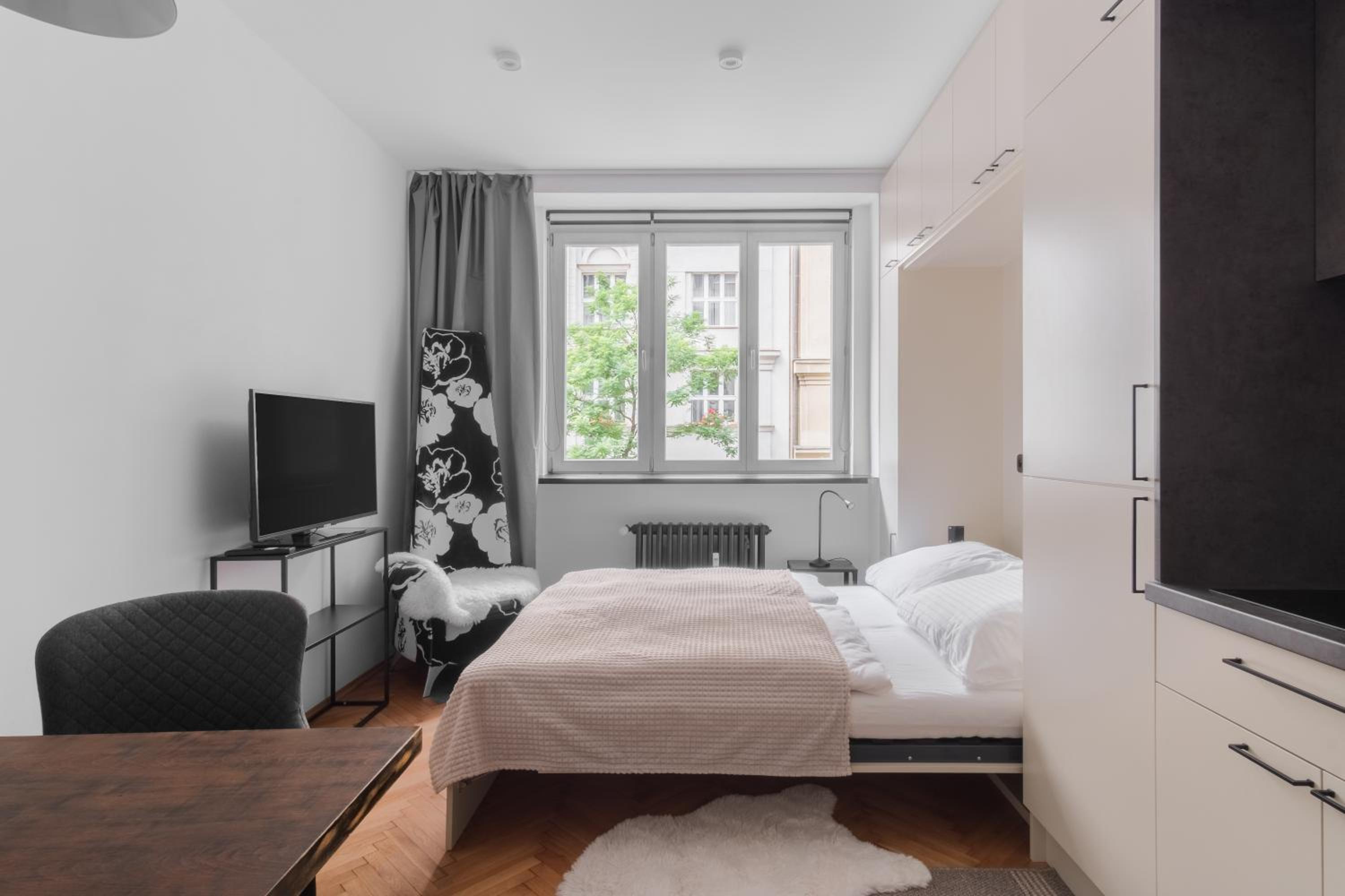 Studio Apartment