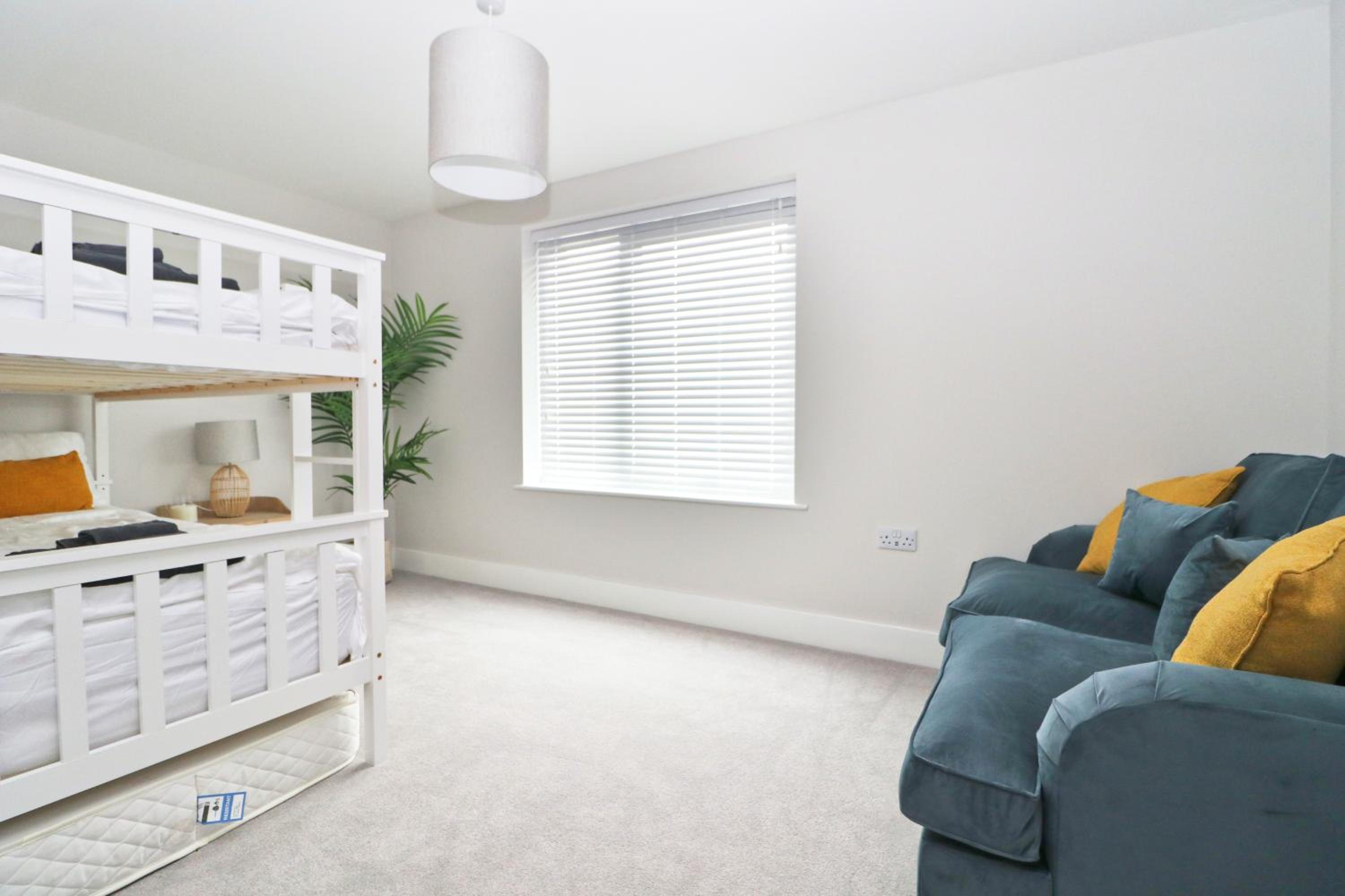Three-Bedroom Apartment photo 1