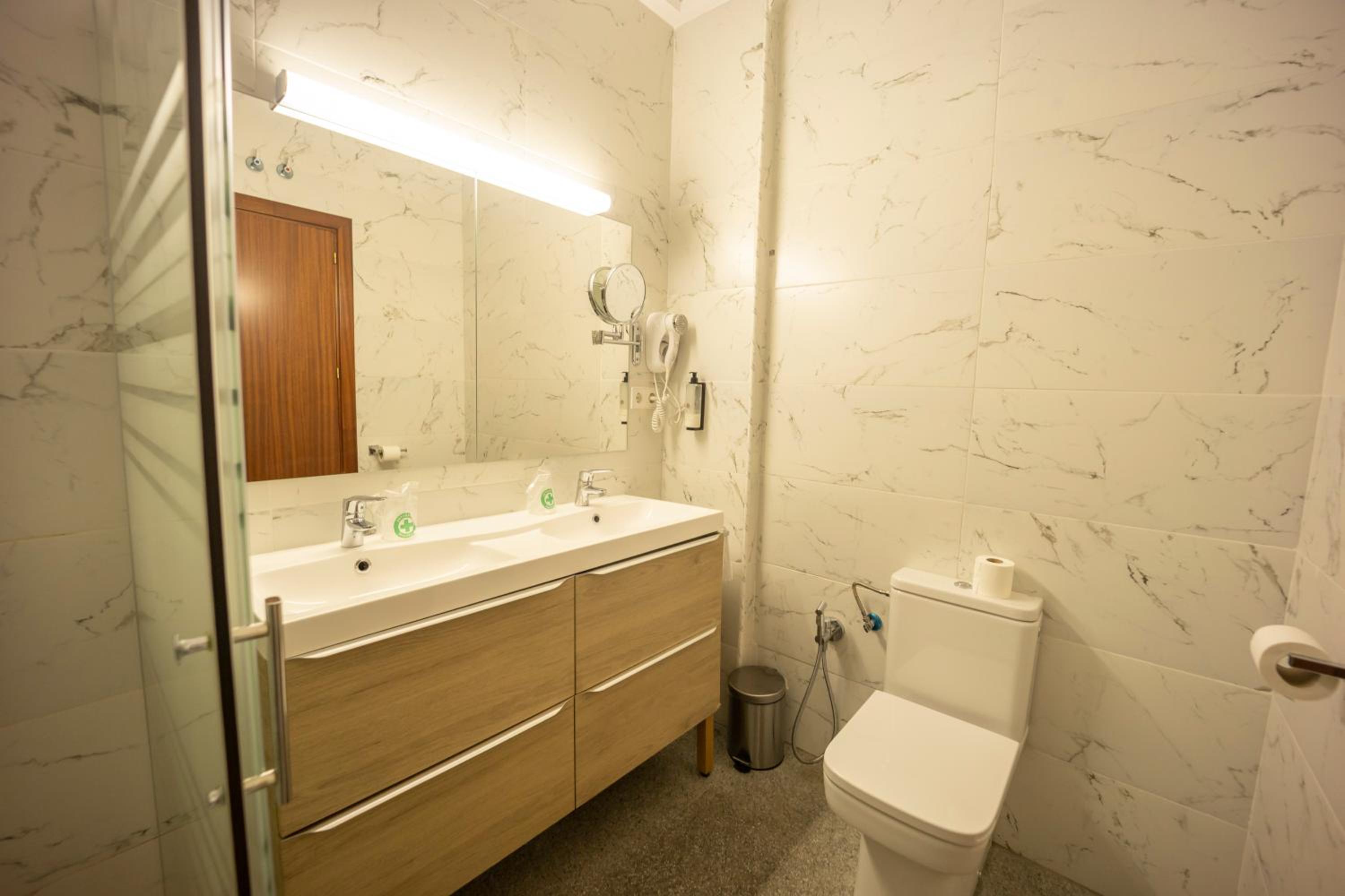 Superior Double Room - Photo 4