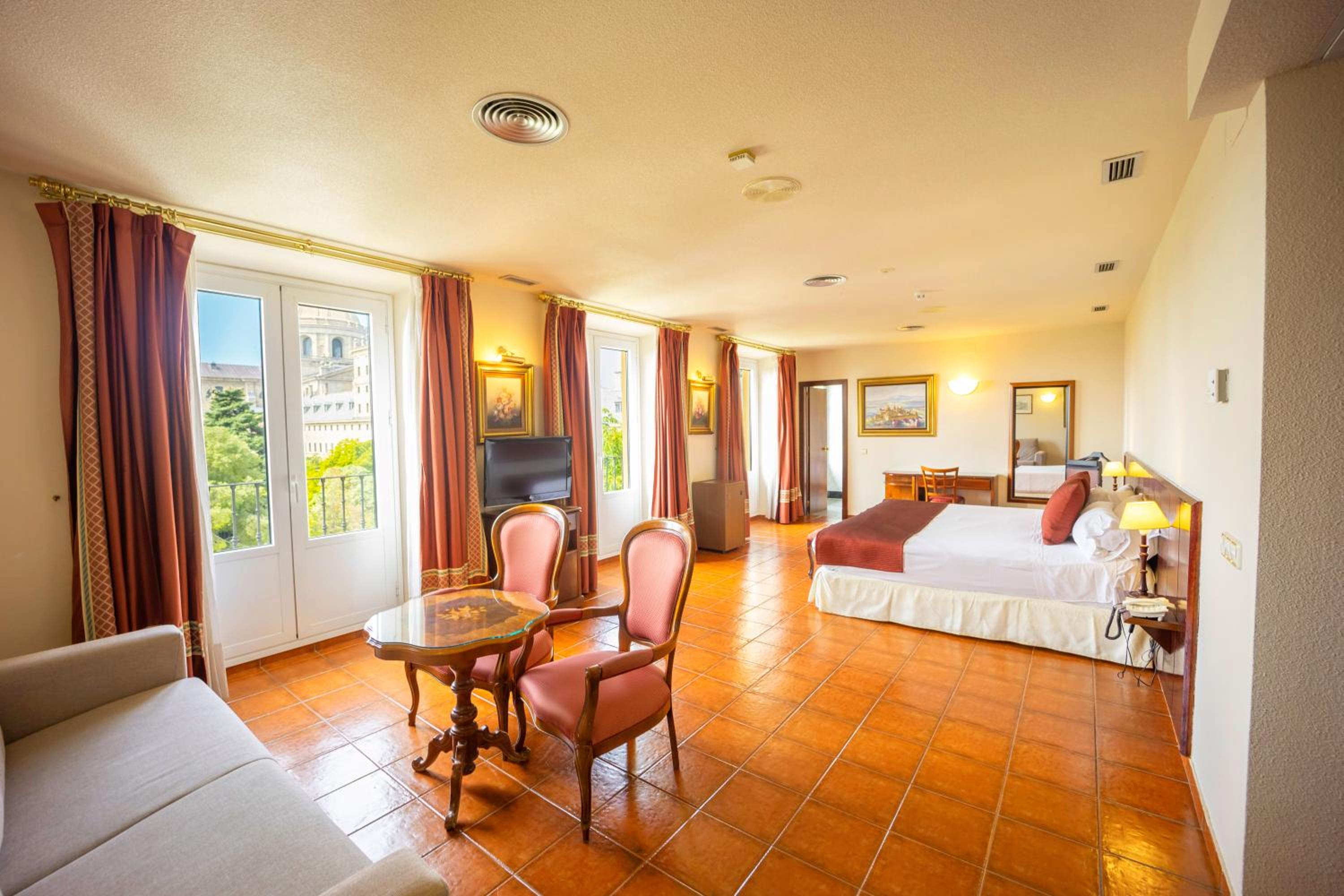 Junior Suite - Photo 1