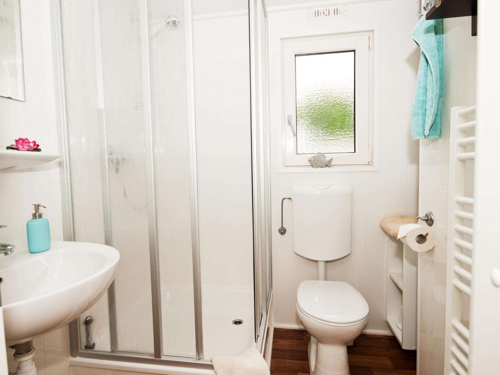 Mobile Home photo 2