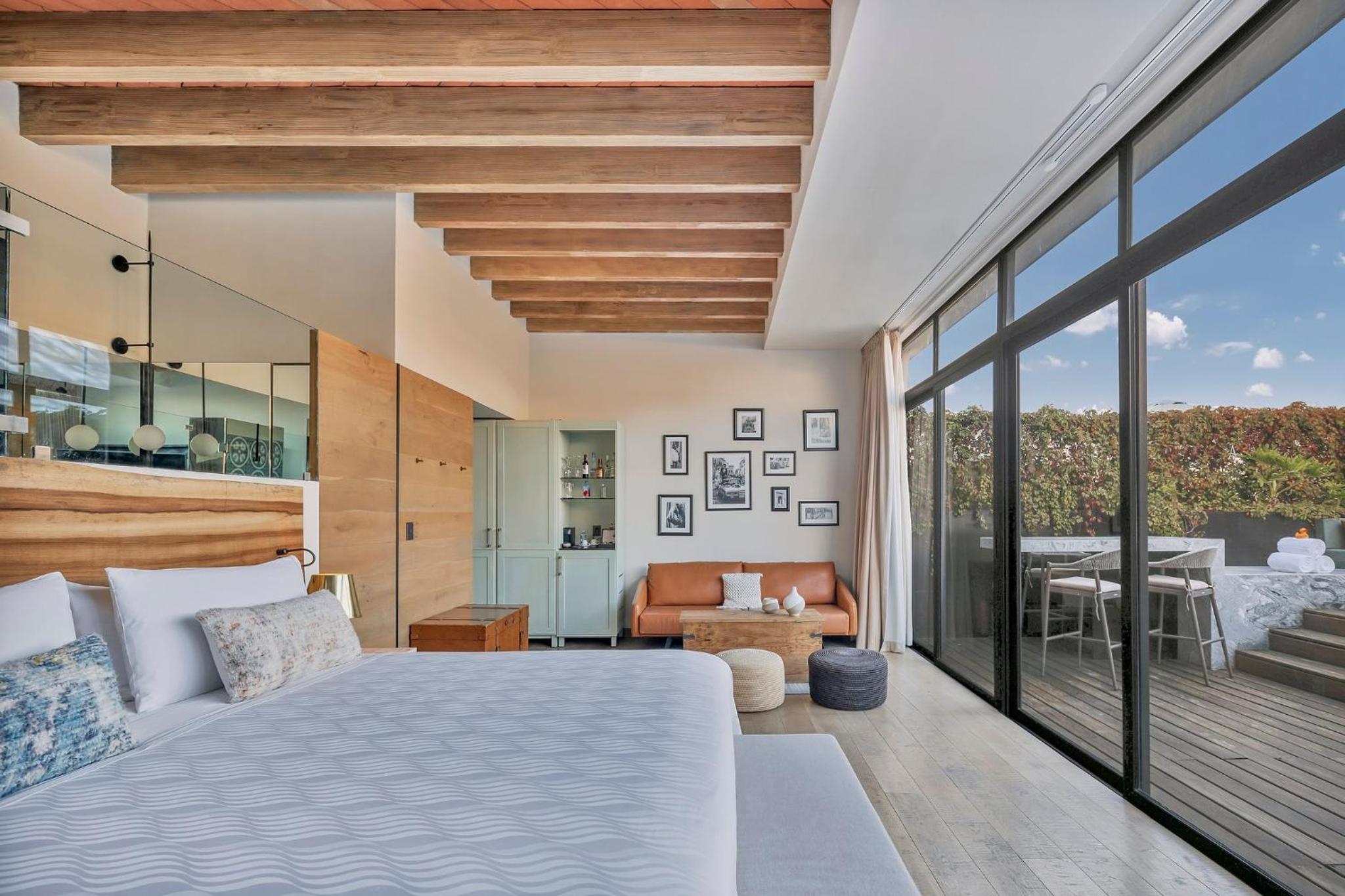 Aqua Suite